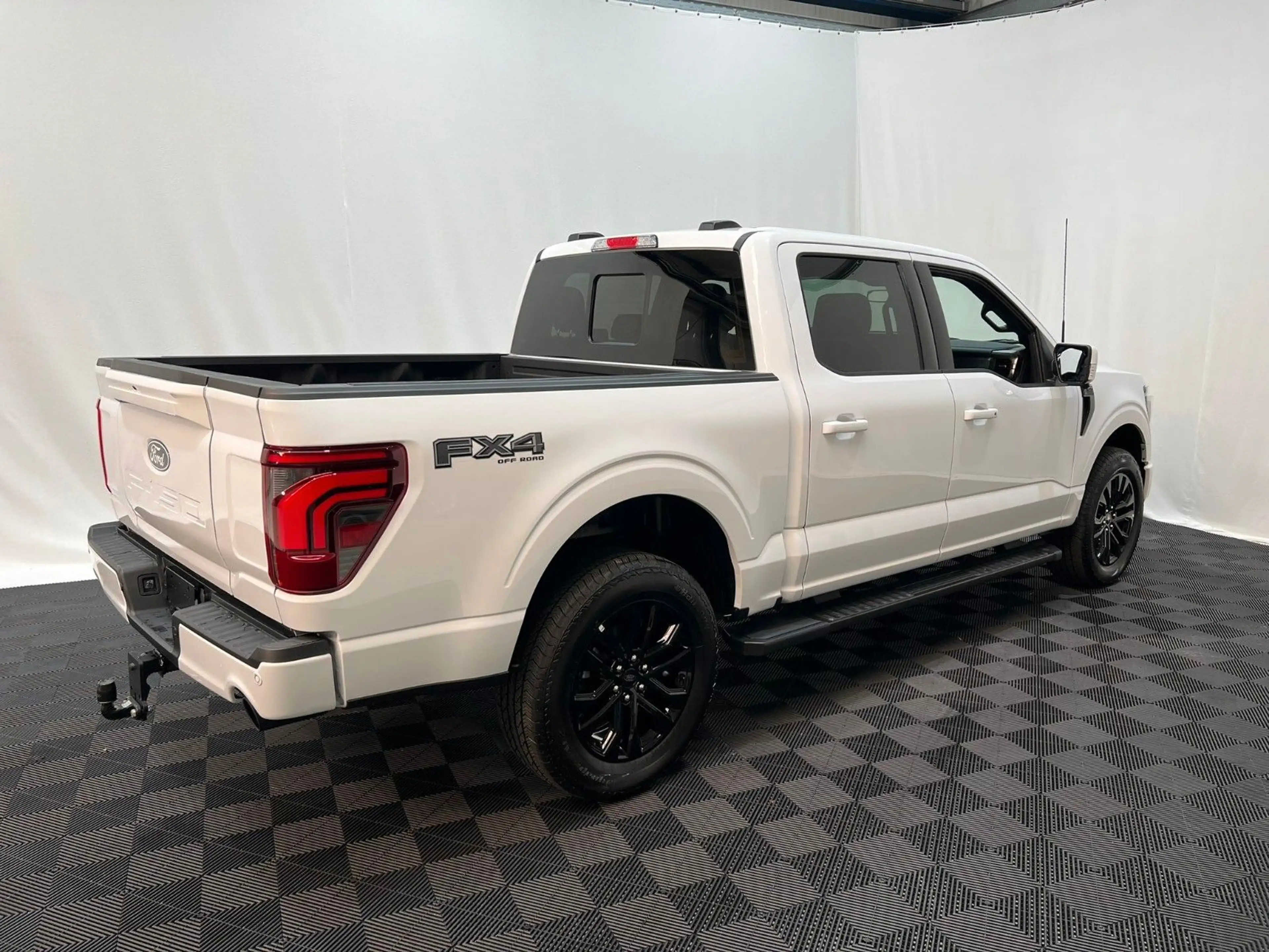 Ford F 150 F-150 Lariat 5.0L V8 5,5" Black Ed. MY25 — photo 5