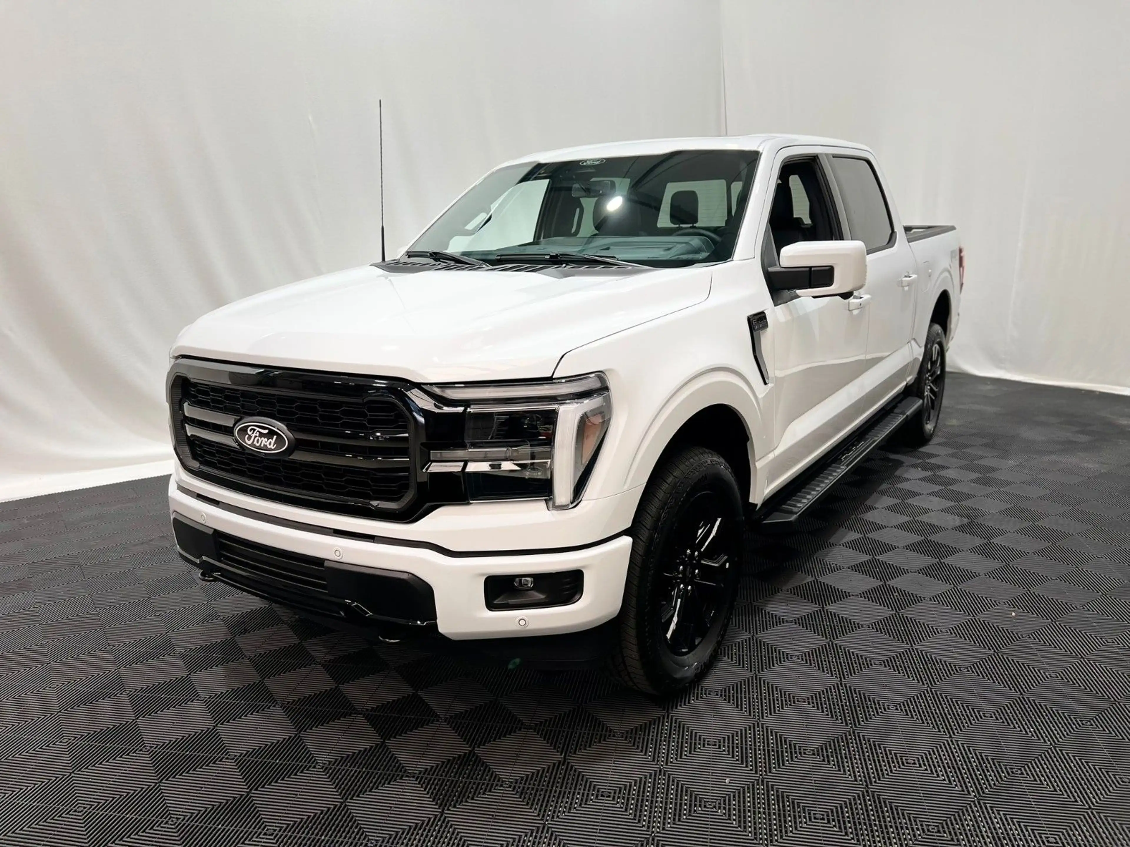 Ford F 150 F-150 Lariat 5.0L V8 5,5" Black Ed. MY25 — photo 2