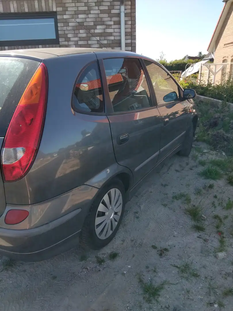 Nissan Almera Tino Almera Tino Acenta Grijs - 1