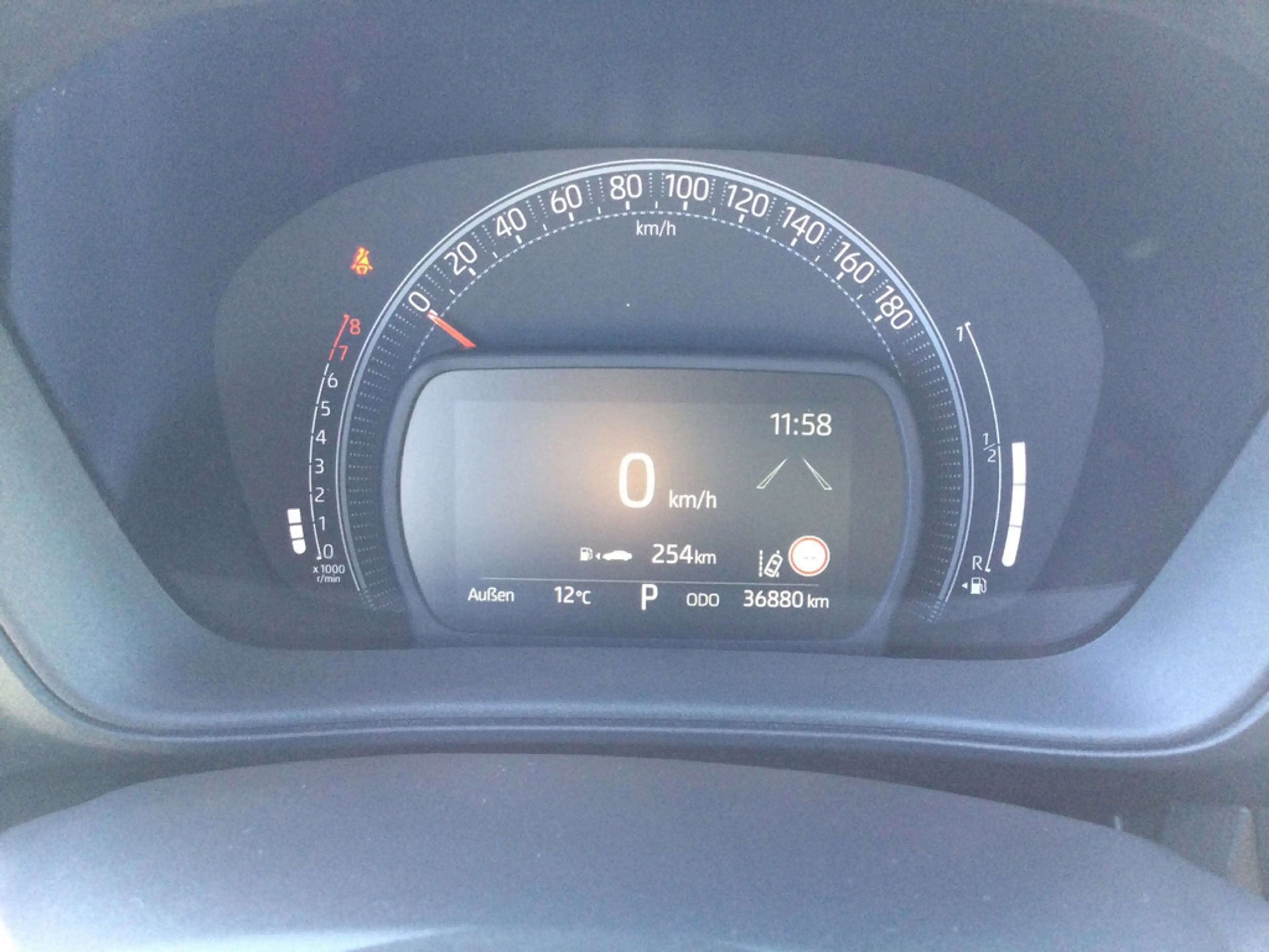 Toyota Aygo X 1.0 Pulse PDC SHZ KAMERA NAVI ACC LED — photo 13