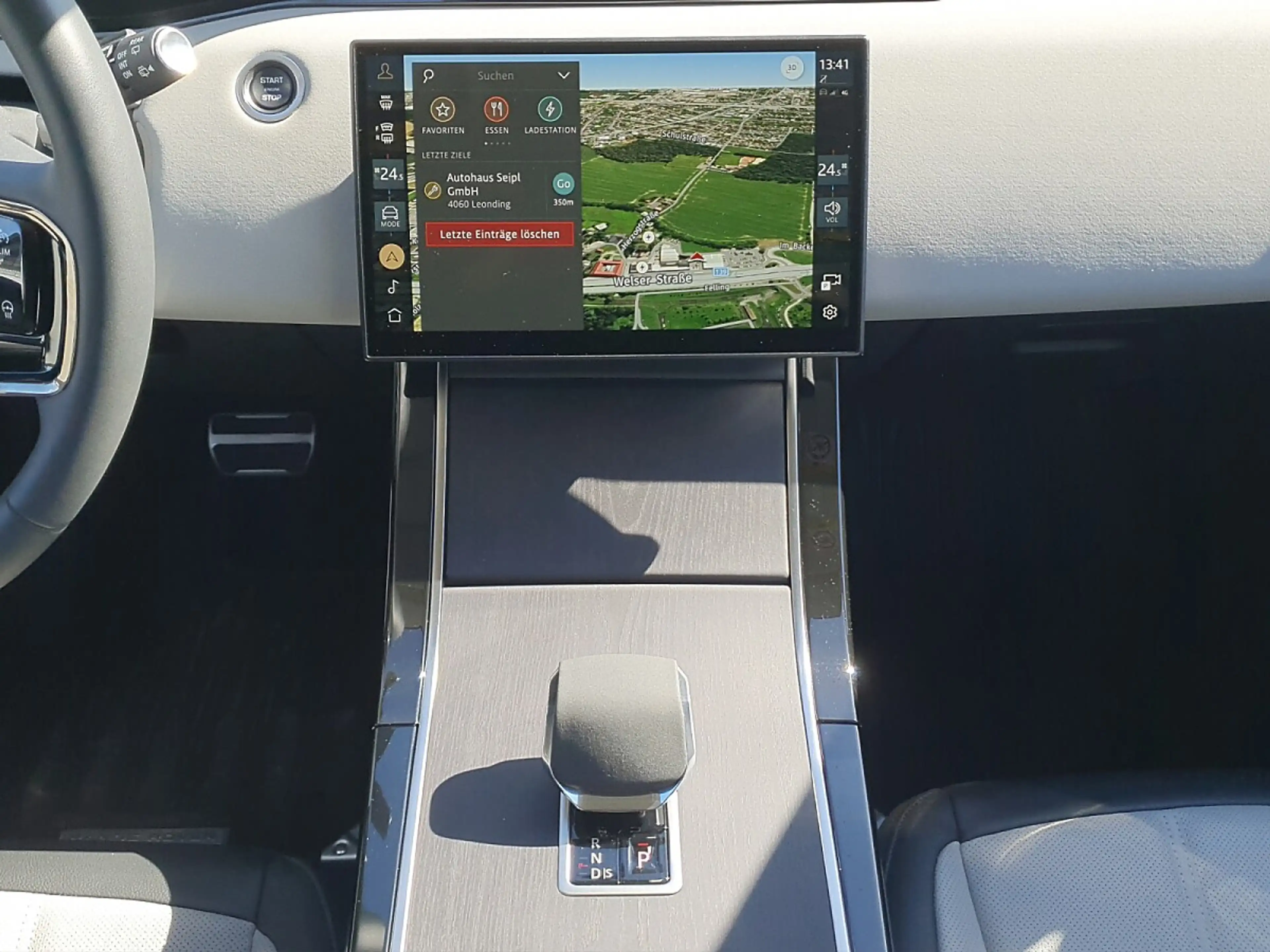 Land Rover Range Rover Evoque 1.5 P300e Dynamic SE Hybrid — photo 9