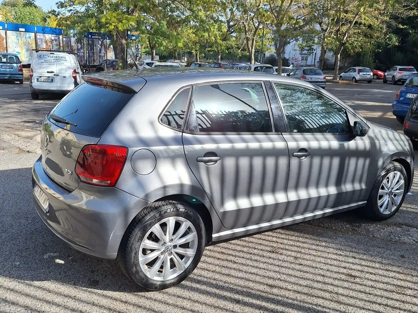 Volkswagen Polo 5p 1.6 tdi Comfortline 90cv Grigio - 2