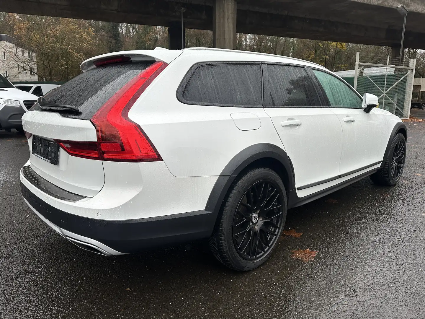 Volvo V90 Cross Country Pro AWD Top Ausstattung 20 Zoll Blanc - 2