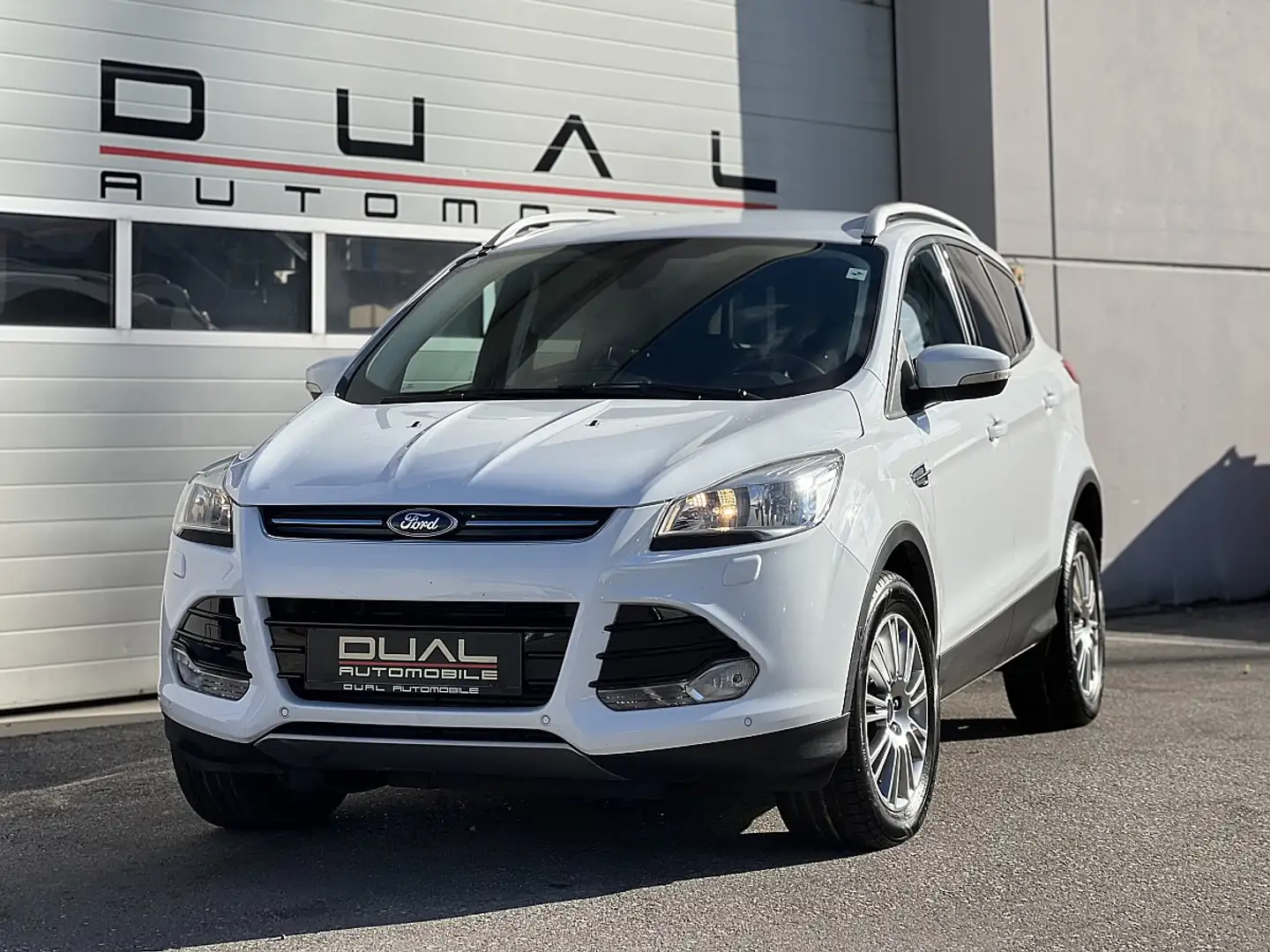 Ford Kuga 2,0 TDCi Titanium 4x4 Aut. Weiß - 1