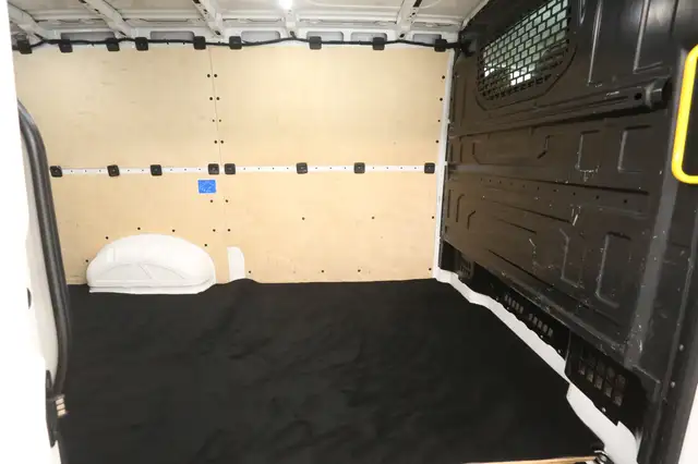 Volkswagen Crafter view 22