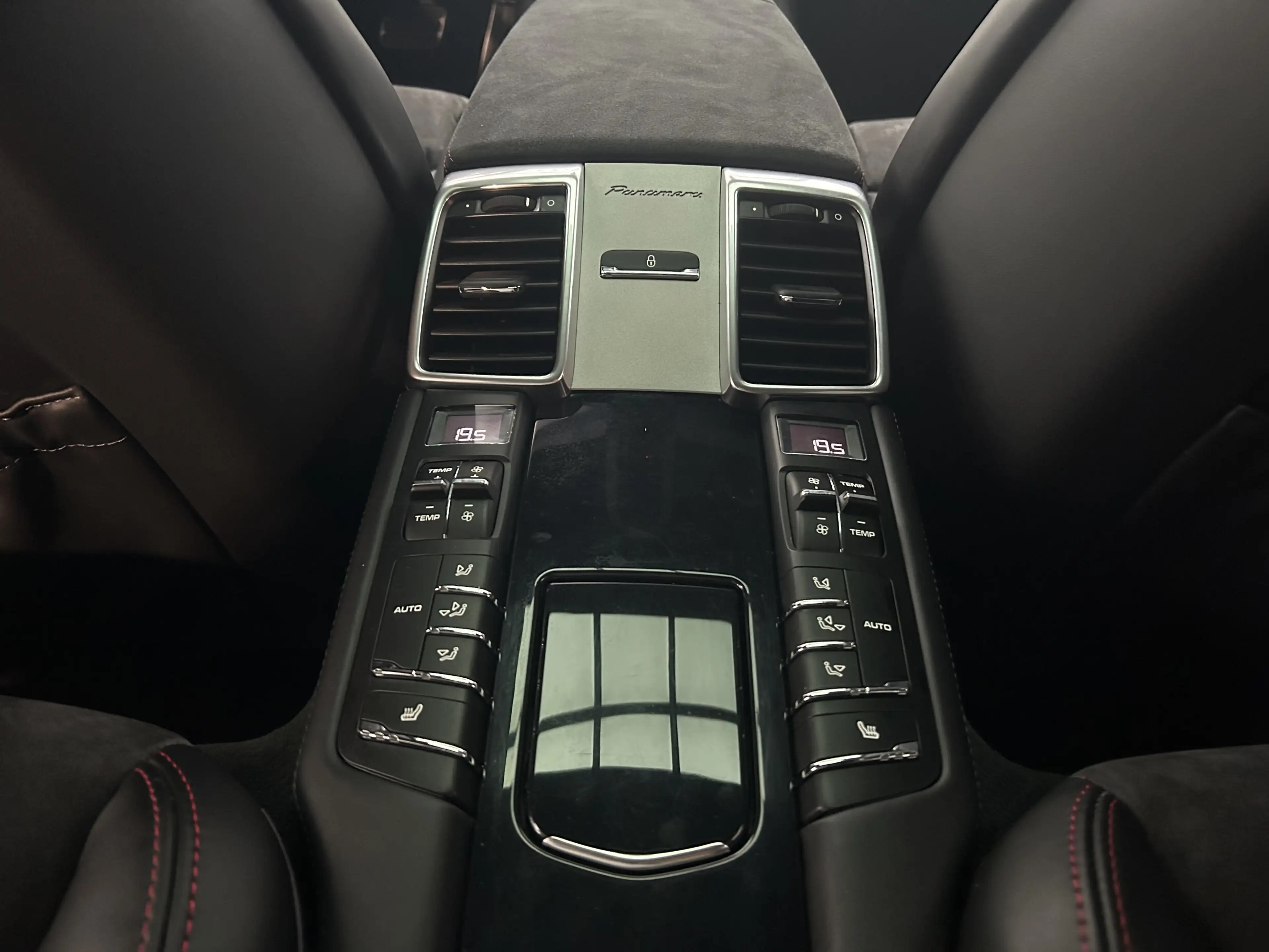 Porsche Panamera GTS S-Dach Alcantara LED Navi BOSE — photo 10