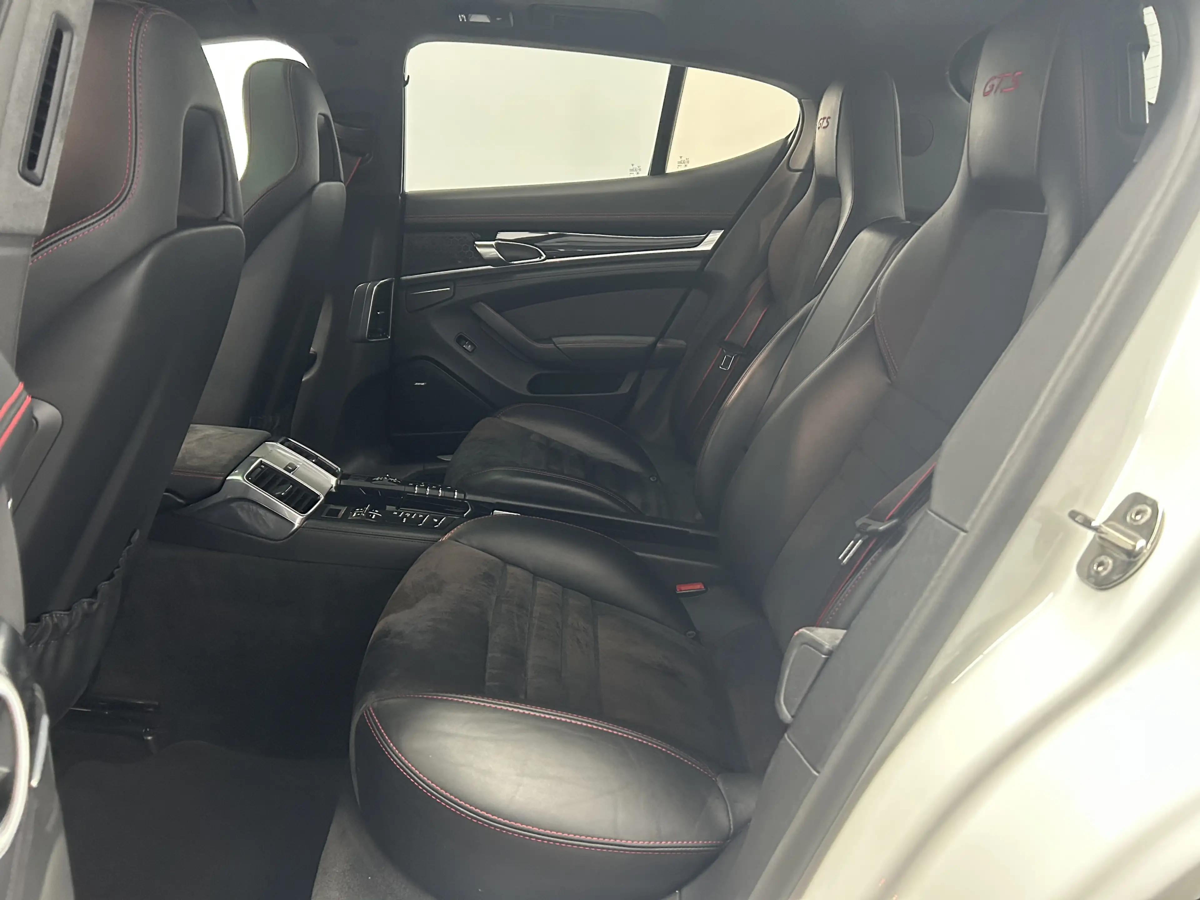 Porsche Panamera GTS S-Dach Alcantara LED Navi BOSE — photo 9