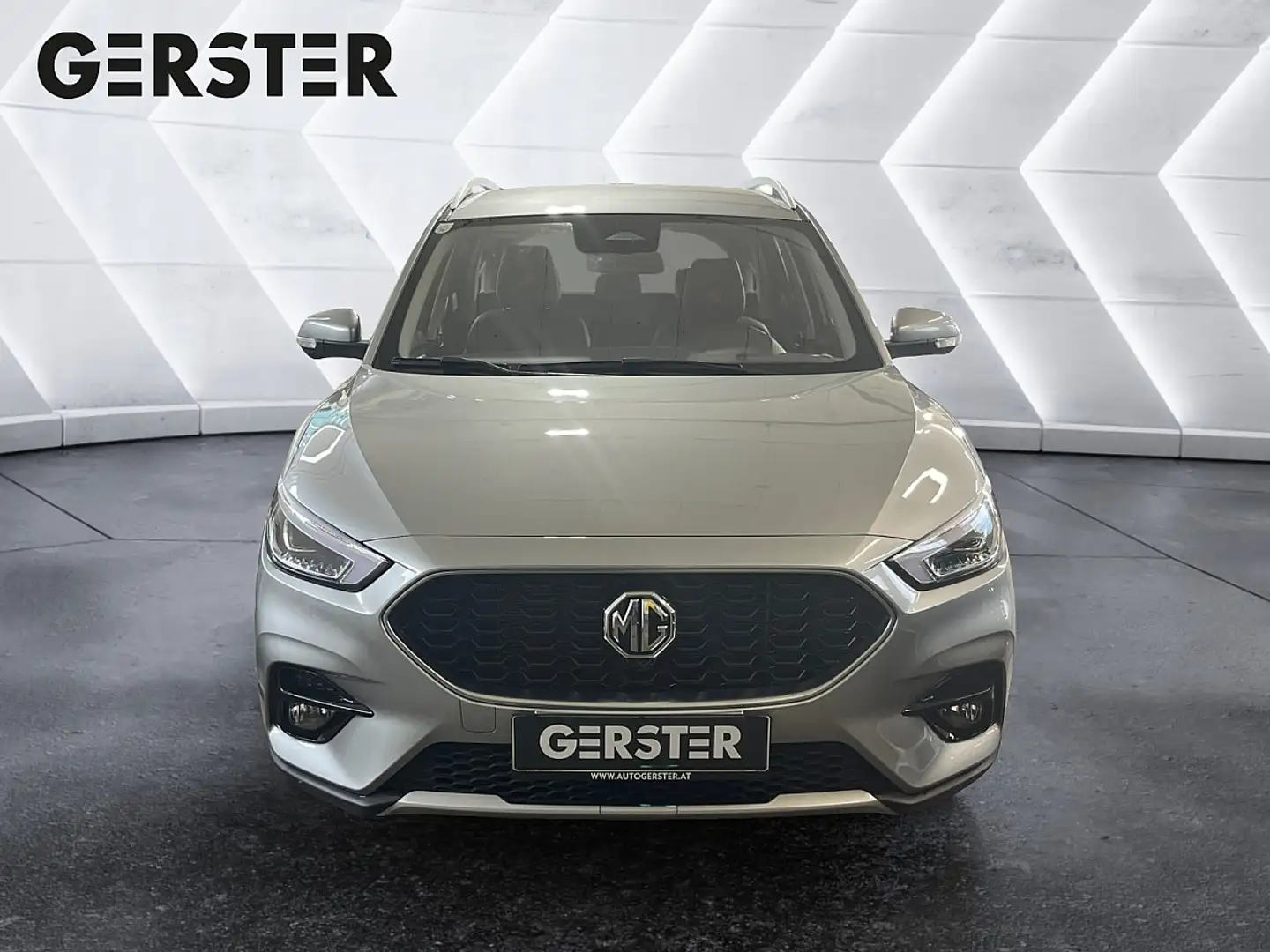 MG ZS 1.5 Hybrid+ Comfort Grau - 2