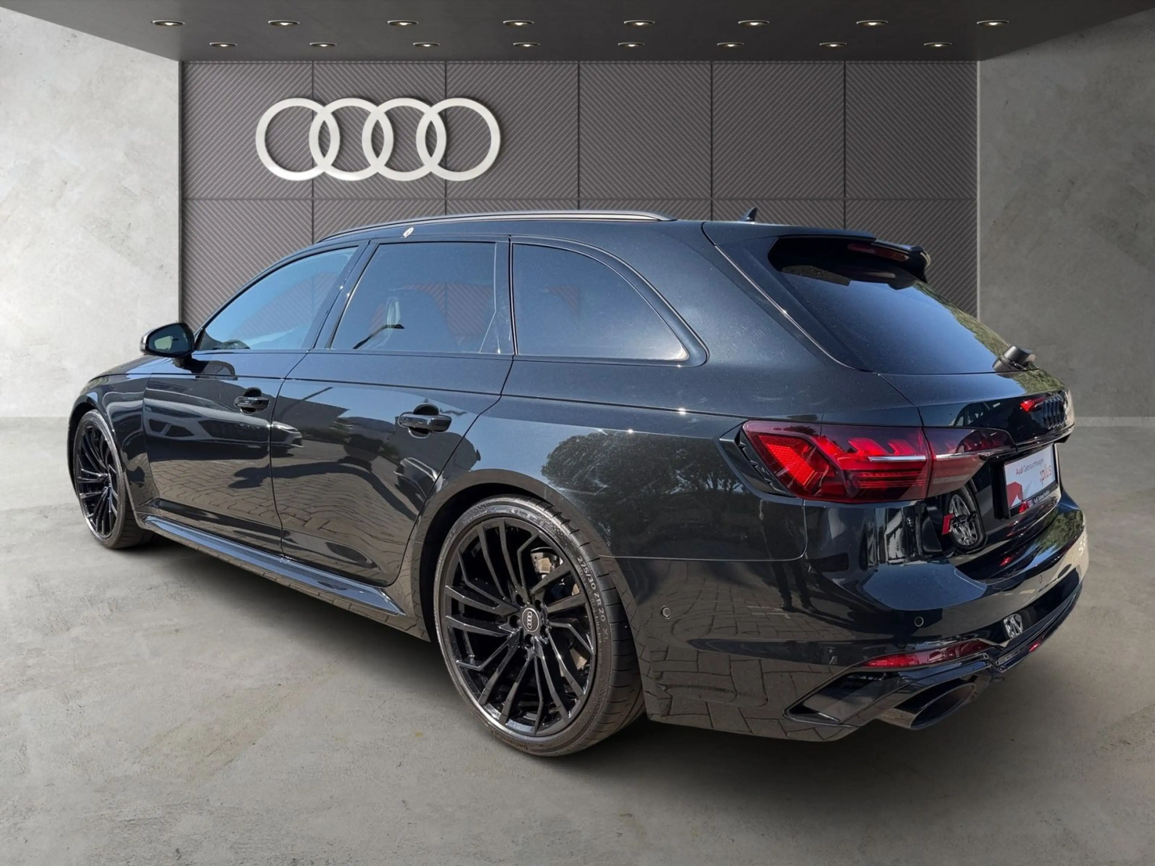 Audi RS4 RS4 Avant quattro tiptronic VirtualCockpit+ HUD — photo 4
