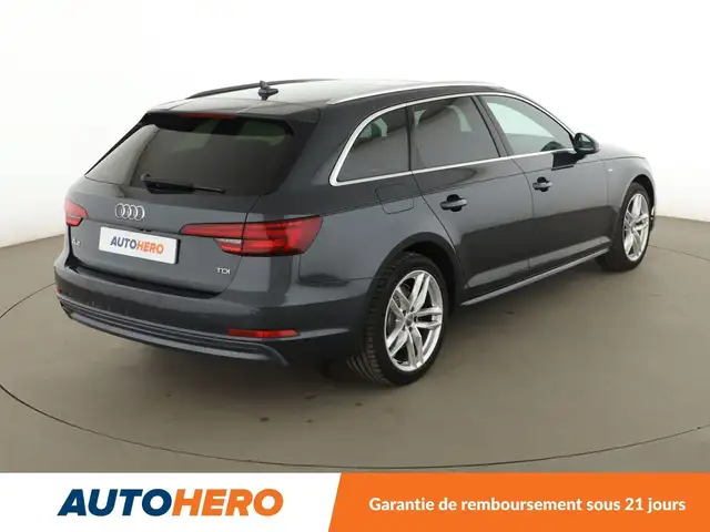 Audi A4 view 6