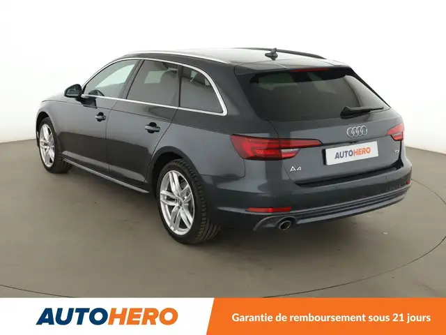 Audi A4 view 4