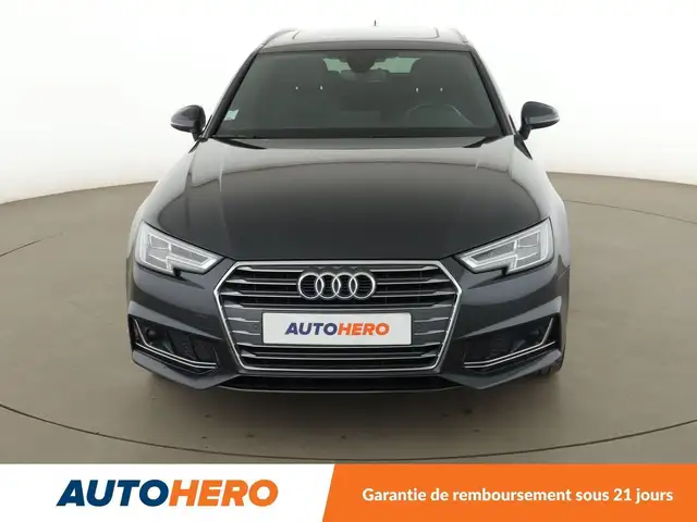 Audi A4 view 9