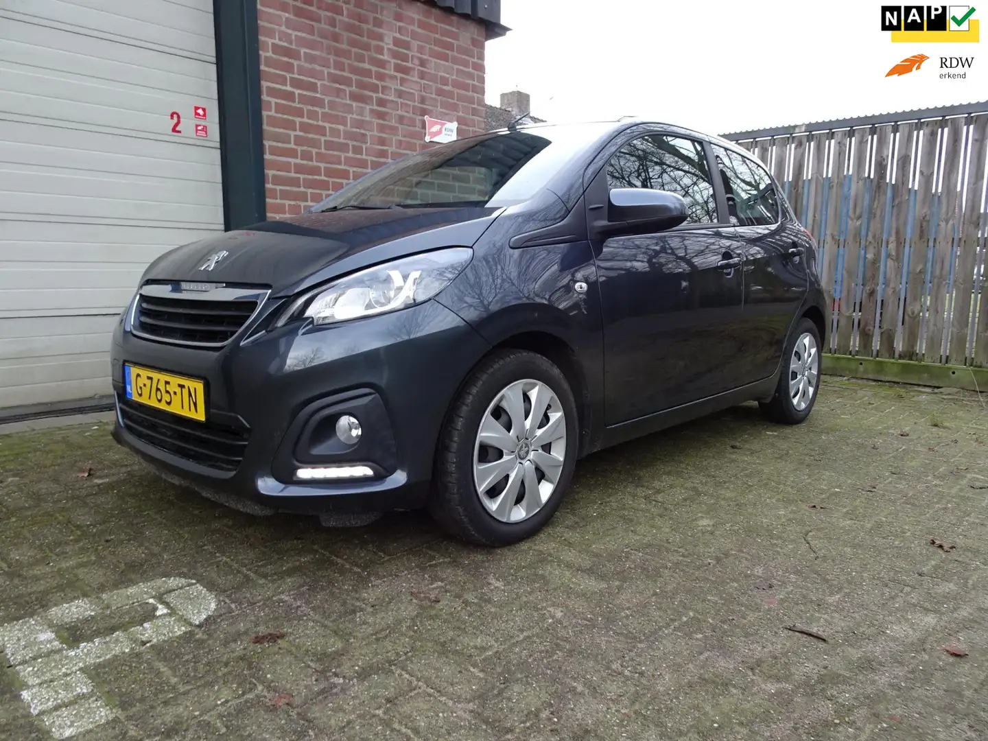 Peugeot 108 1.0 e-VTi Active TOP! CABRIO/Schuifdak Grijs - 1