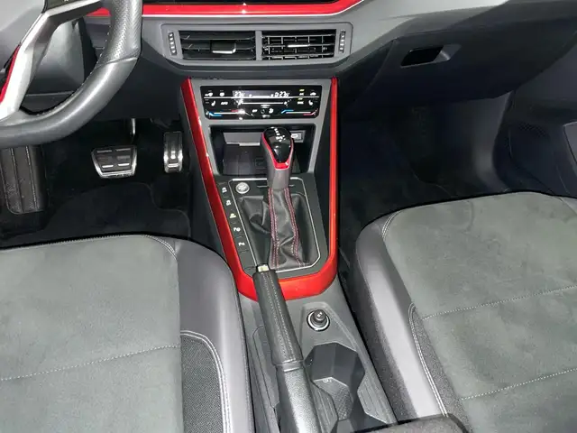 Volkswagen Polo view 10