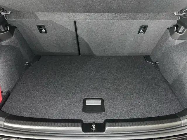 Volkswagen Polo view 12