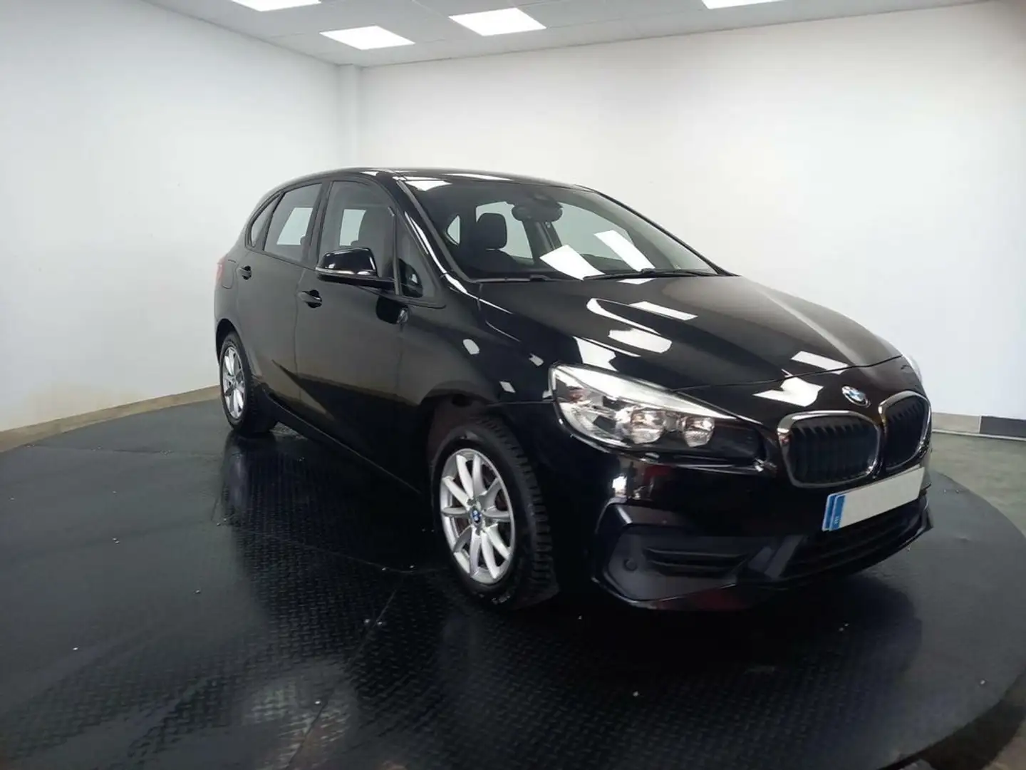 BMW 218 D ADBLUE Schwarz - 2