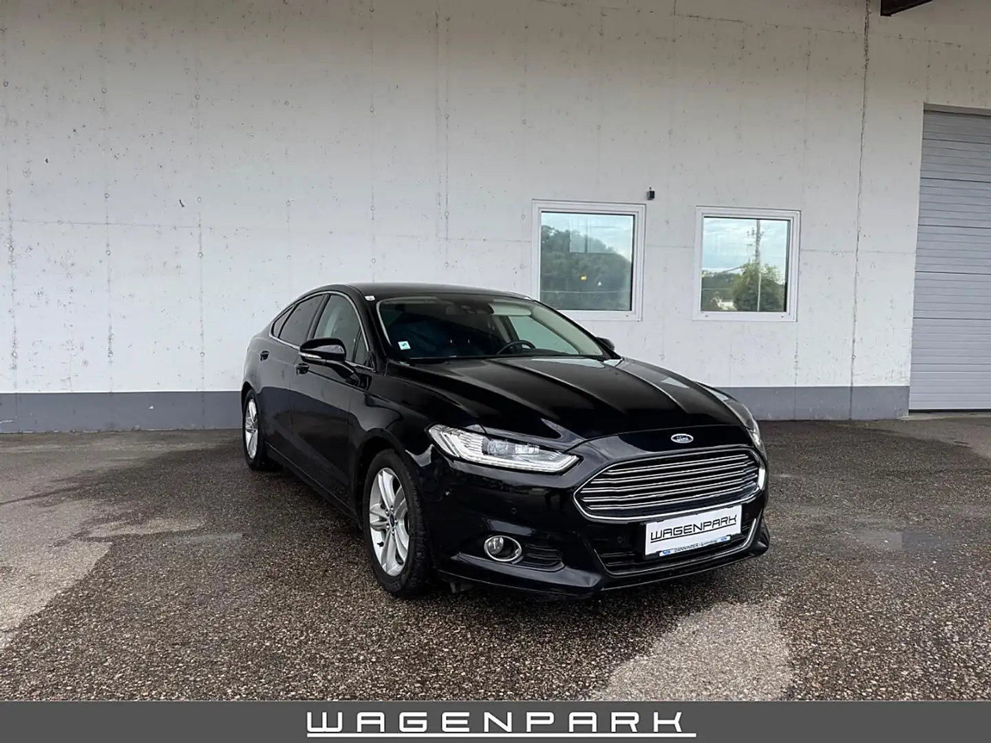 Ford Mondeo Titanium 2,0 TDCi Schwarz - 1