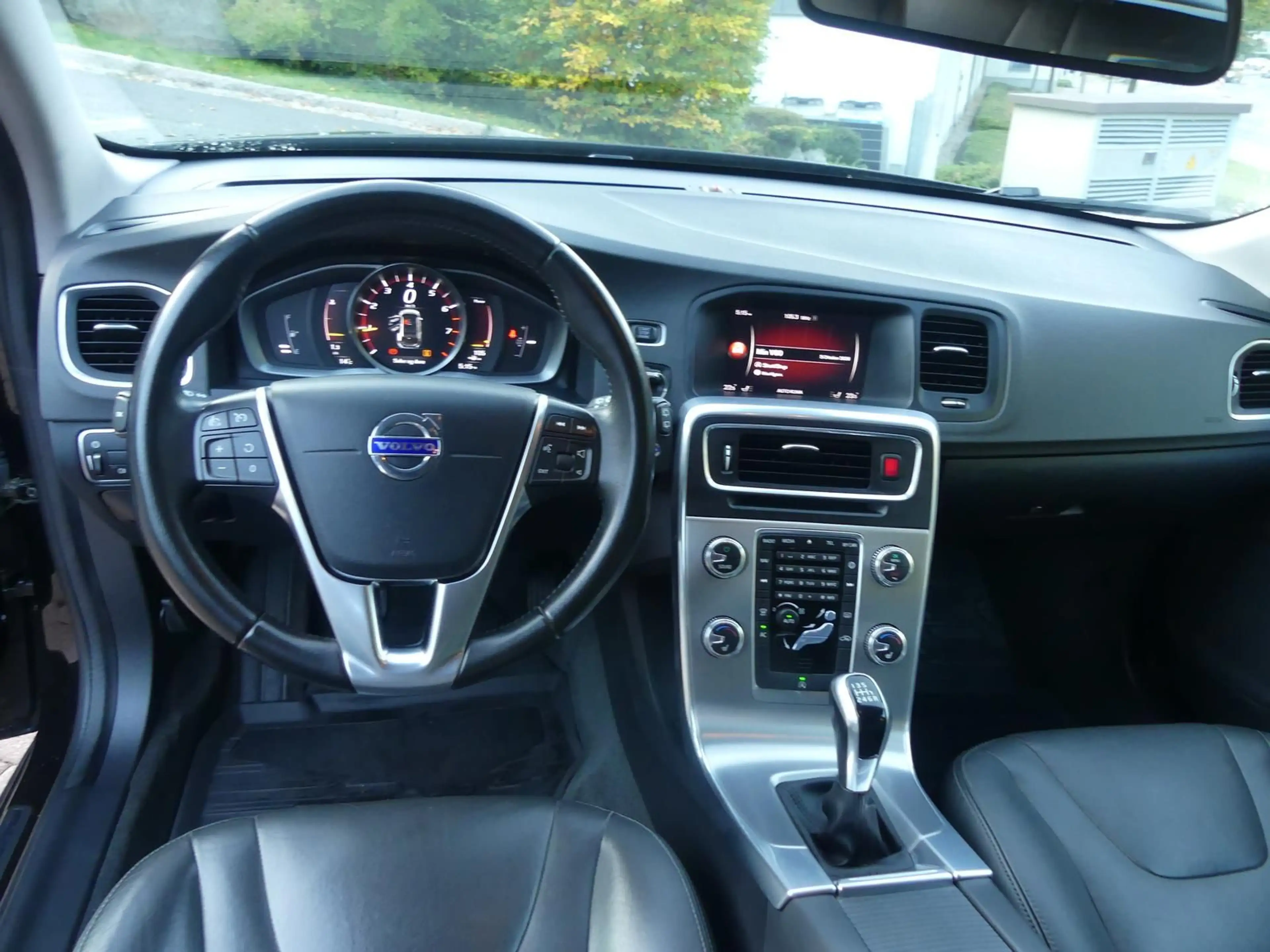 Volvo V60 *T4*Kombi 2.0*Klima*Sitzhzg*Navi*Leder*Xenon* — photo 12