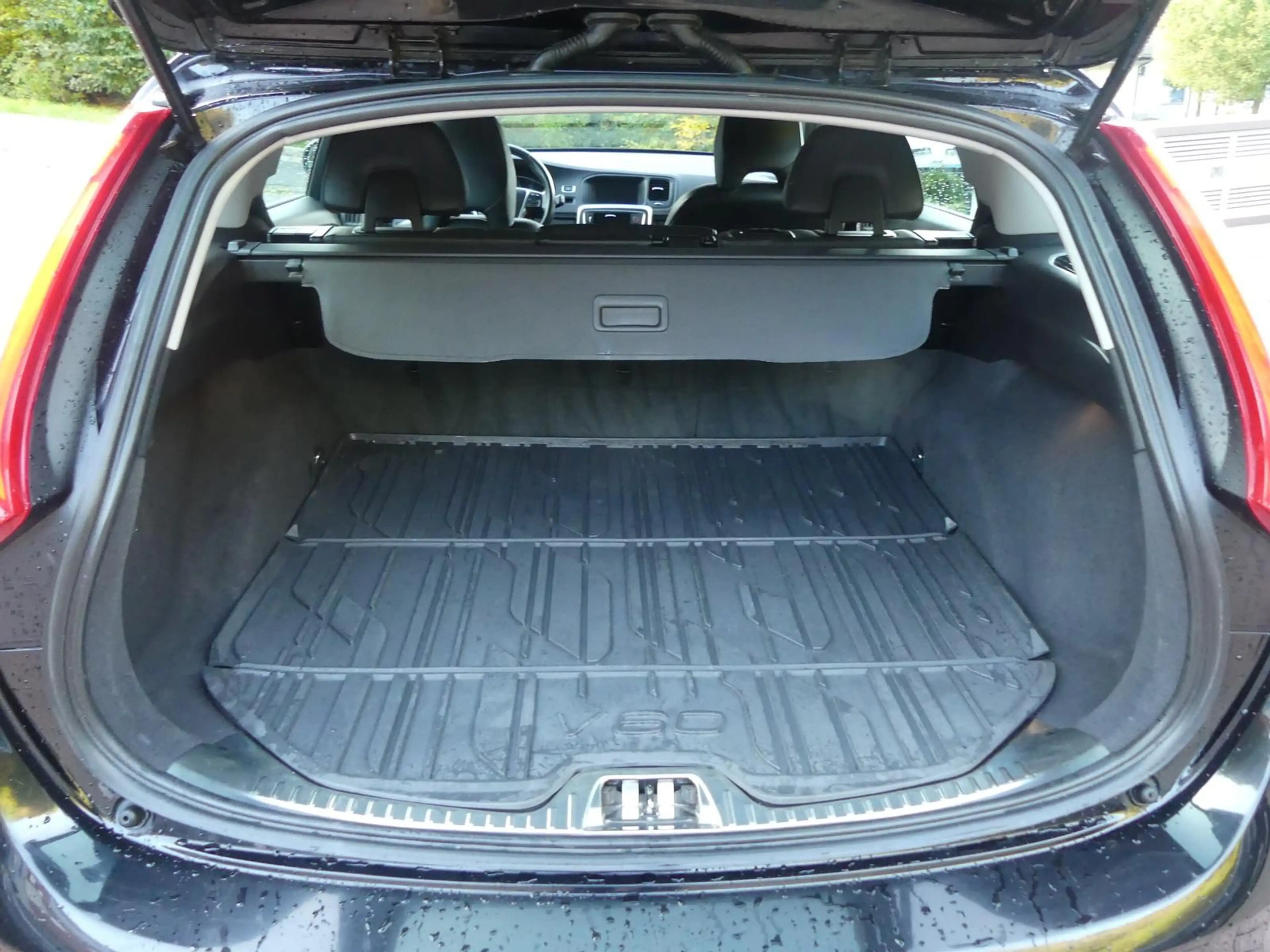 Volvo V60 *T4*Kombi 2.0*Klima*Sitzhzg*Navi*Leder*Xenon* — photo 9