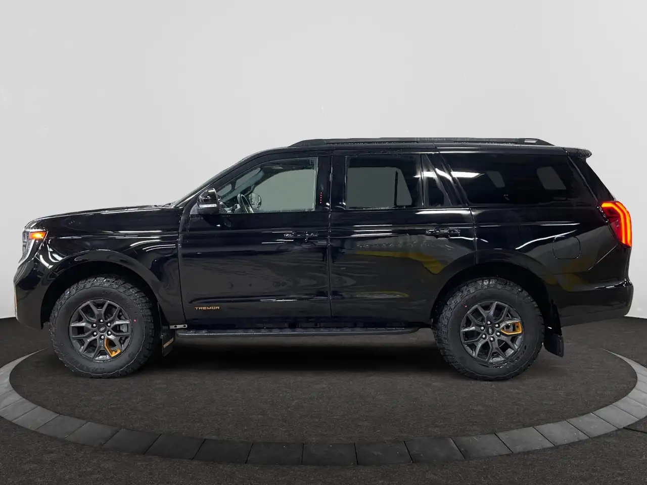 Ford Expedition снимка Ford Expedition