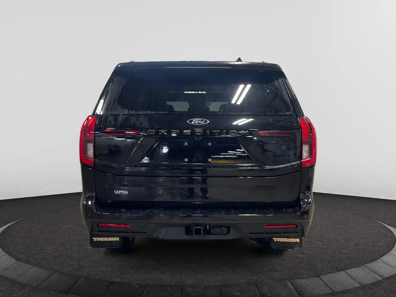 Ford Expedition снимка Ford Expedition
