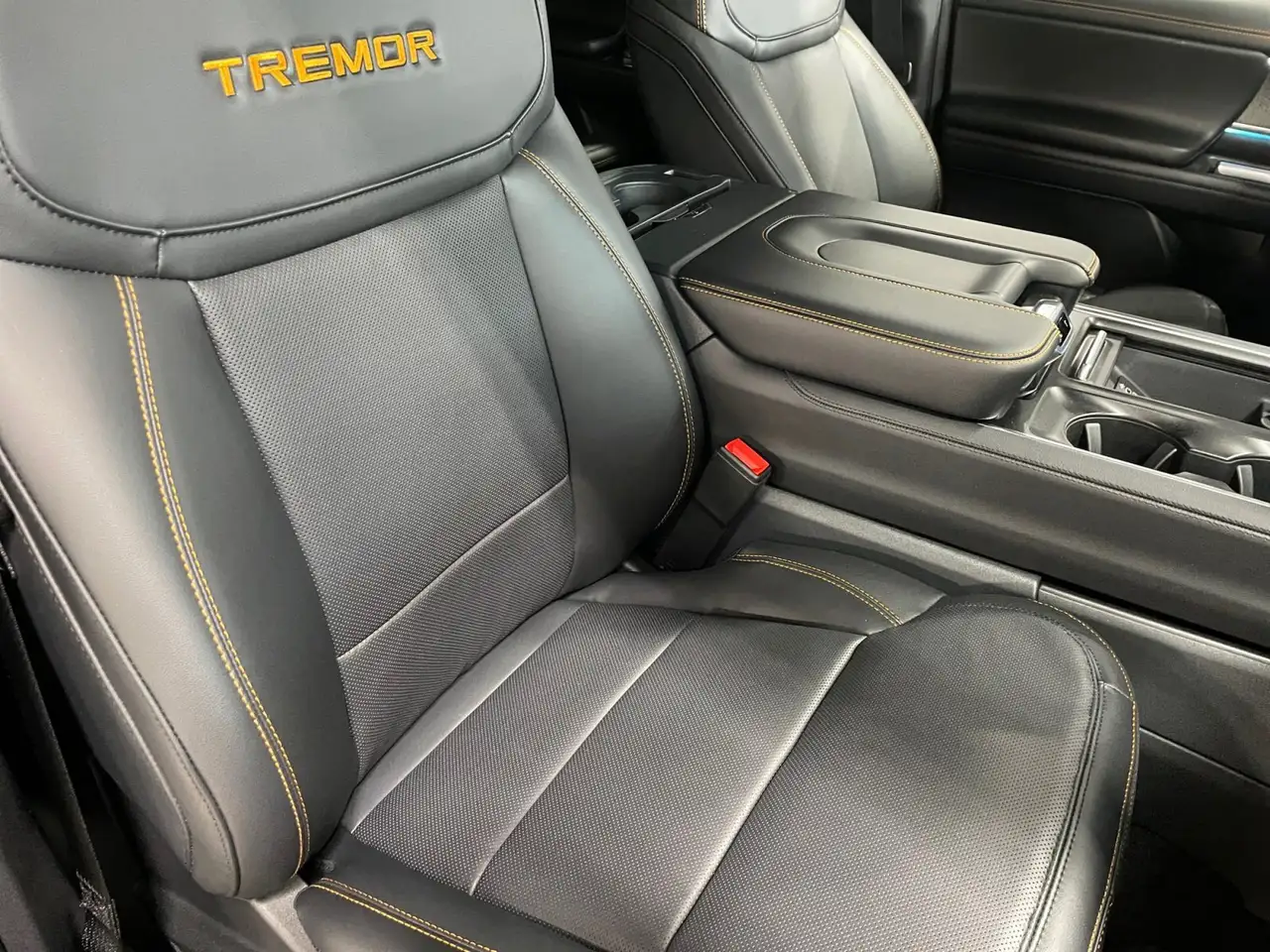 Ford Expedition снимка Ford Expedition