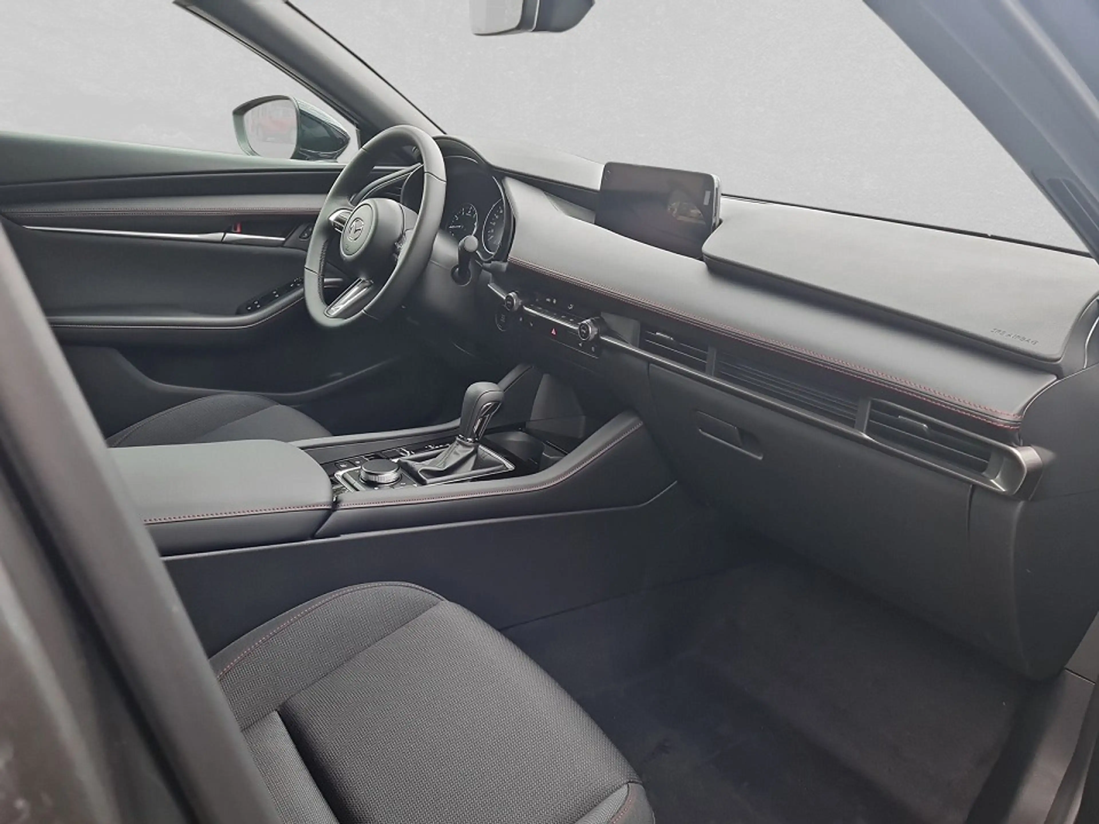Mazda 3 2.5L e-SKYACTIV G 140ps 6AT Homura — photo 5