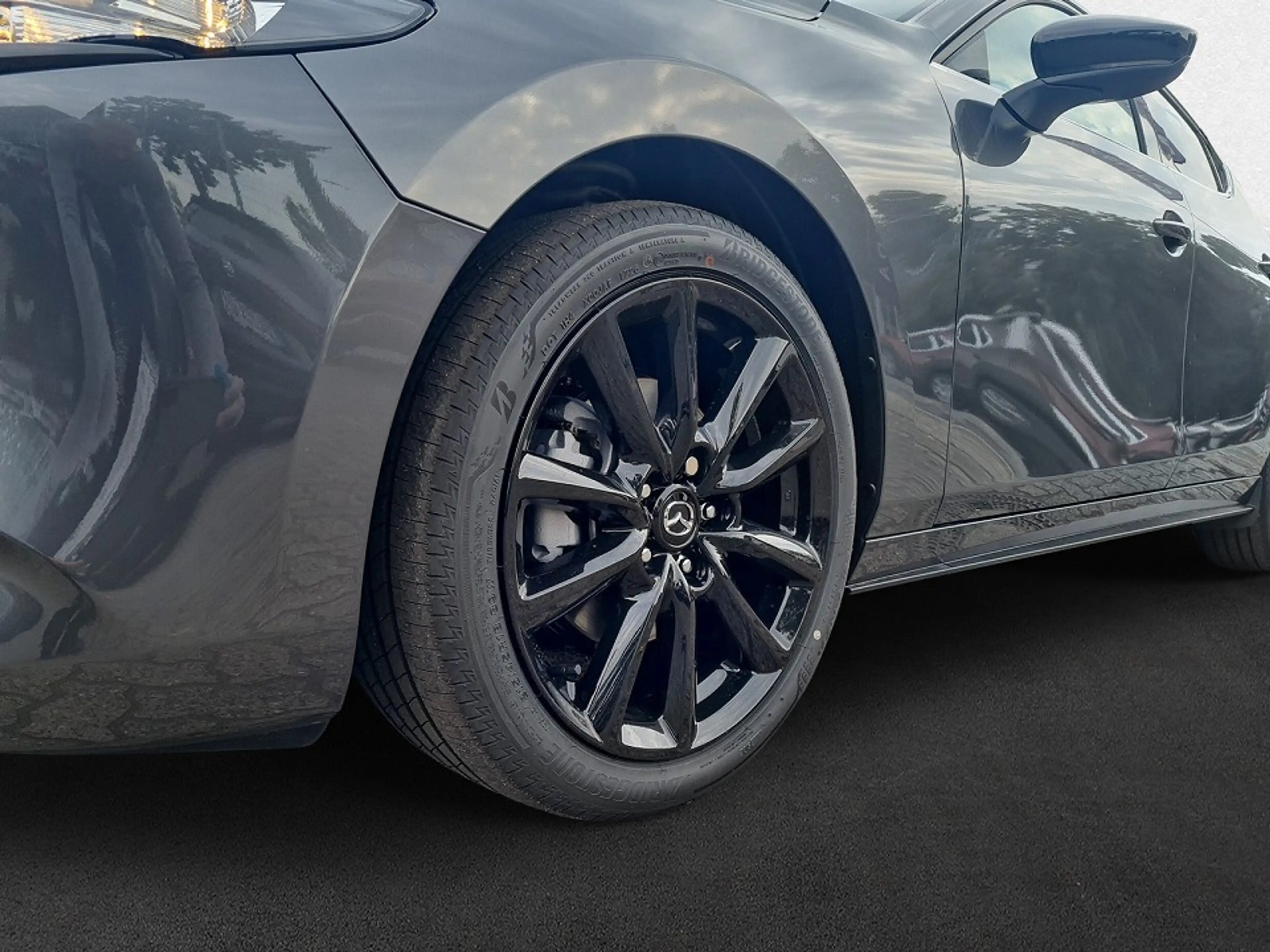 Mazda 3 2.5L e-SKYACTIV G 140ps 6AT Homura — photo 3