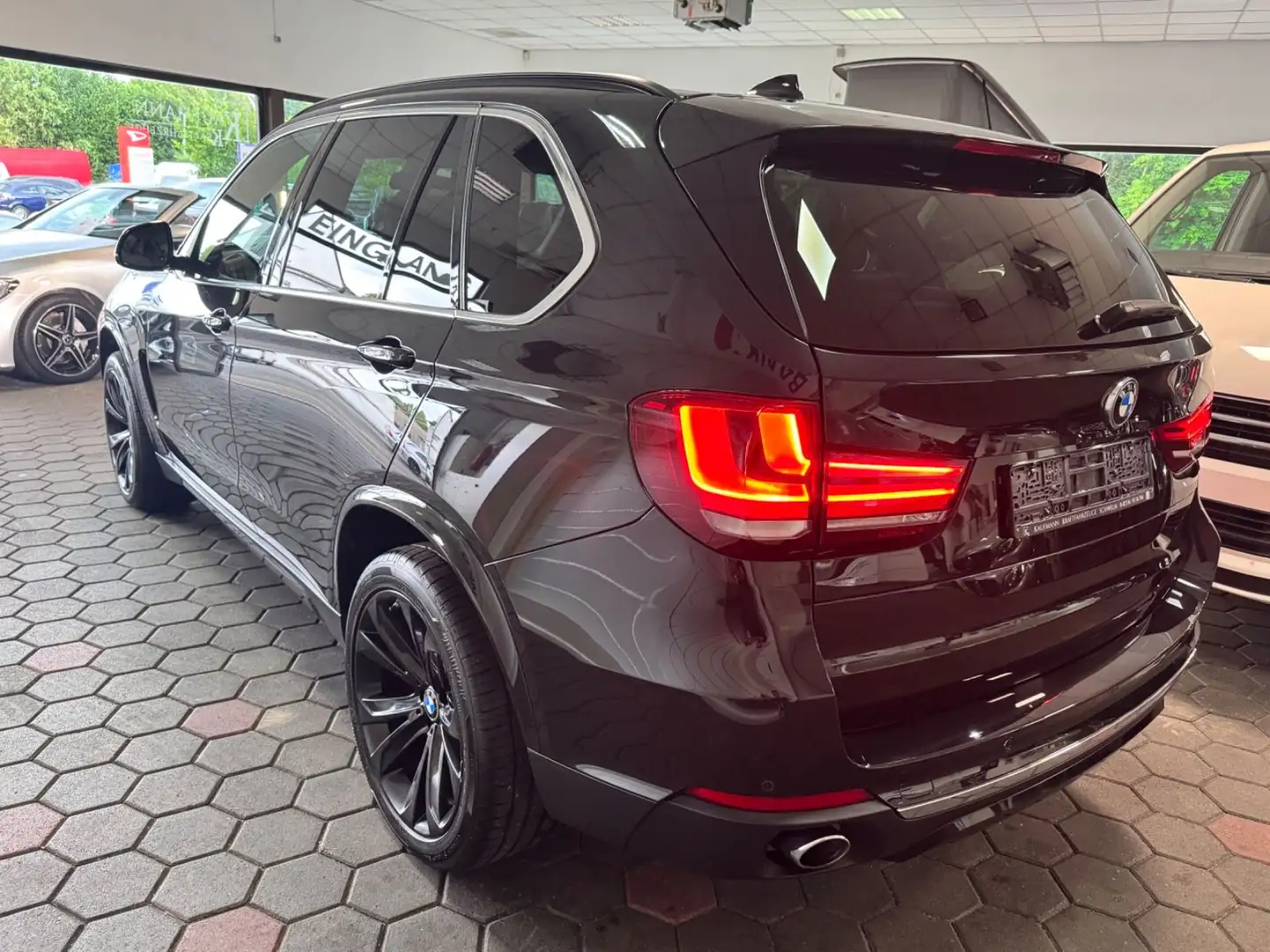 BMW X5 xDrive 25d*Automatik*360°Pano*Bi-Xenon*Assist Schwarz - 2