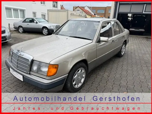 Mercedes-Benz 230 230E