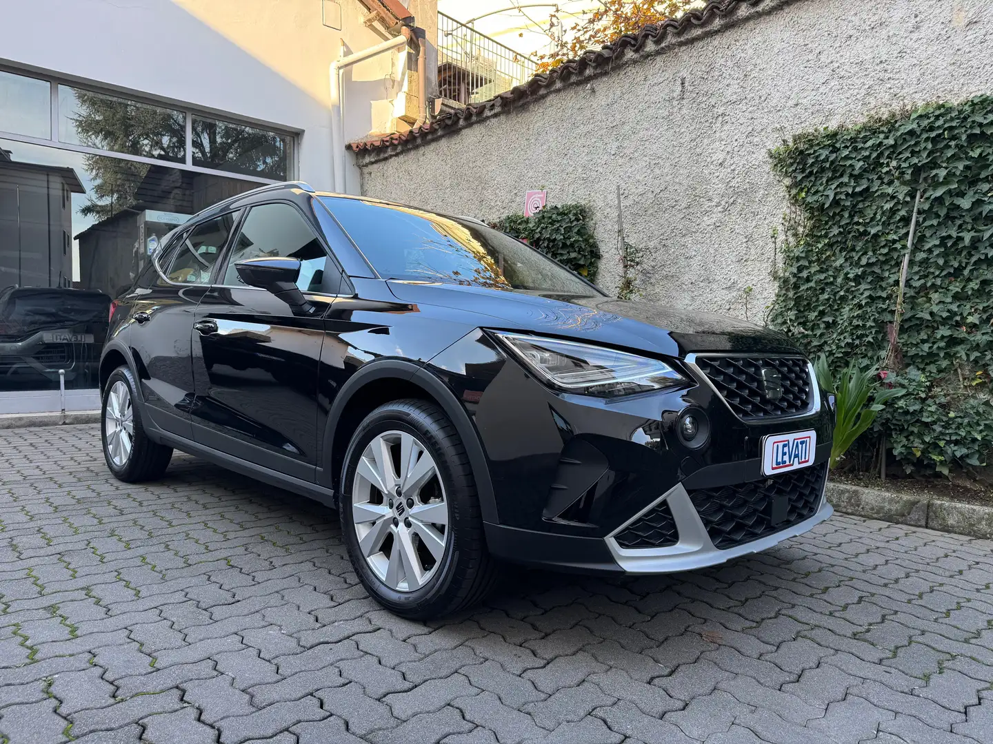 SEAT Arona Arona 1.0 ecotsi Xperience 110cv dsg SOLO 18000 KM Noir - 1