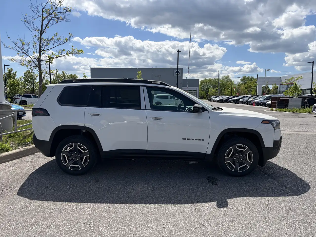 Jeep Cherokee снимка Jeep Cherokee