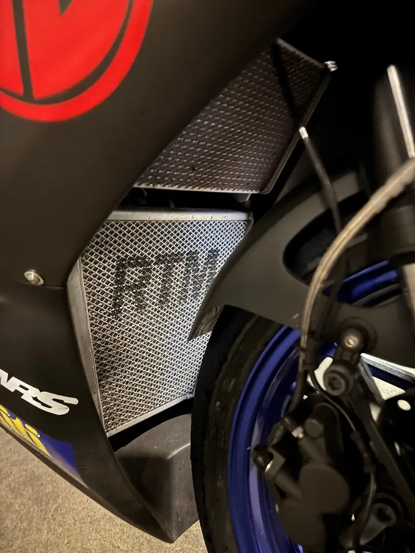 Yamaha YZF-R3 pista Чёрный - 2
