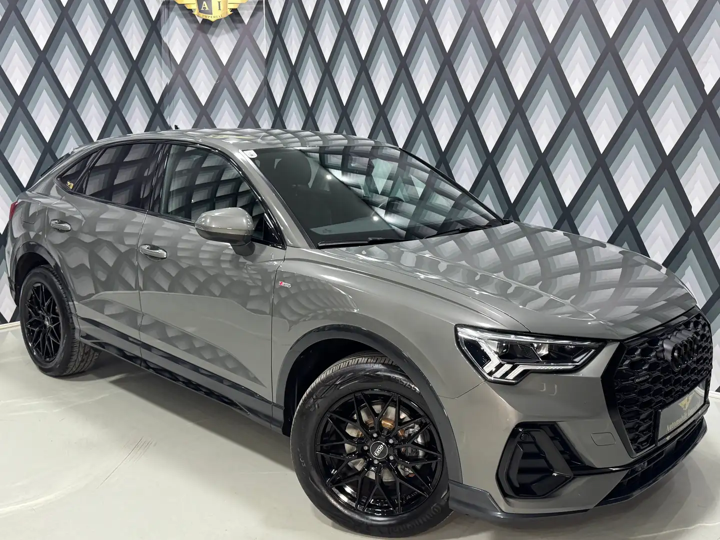 Audi Q3 Sportback 35 TDI Quattro // S-LINE // LED // Grau - 1