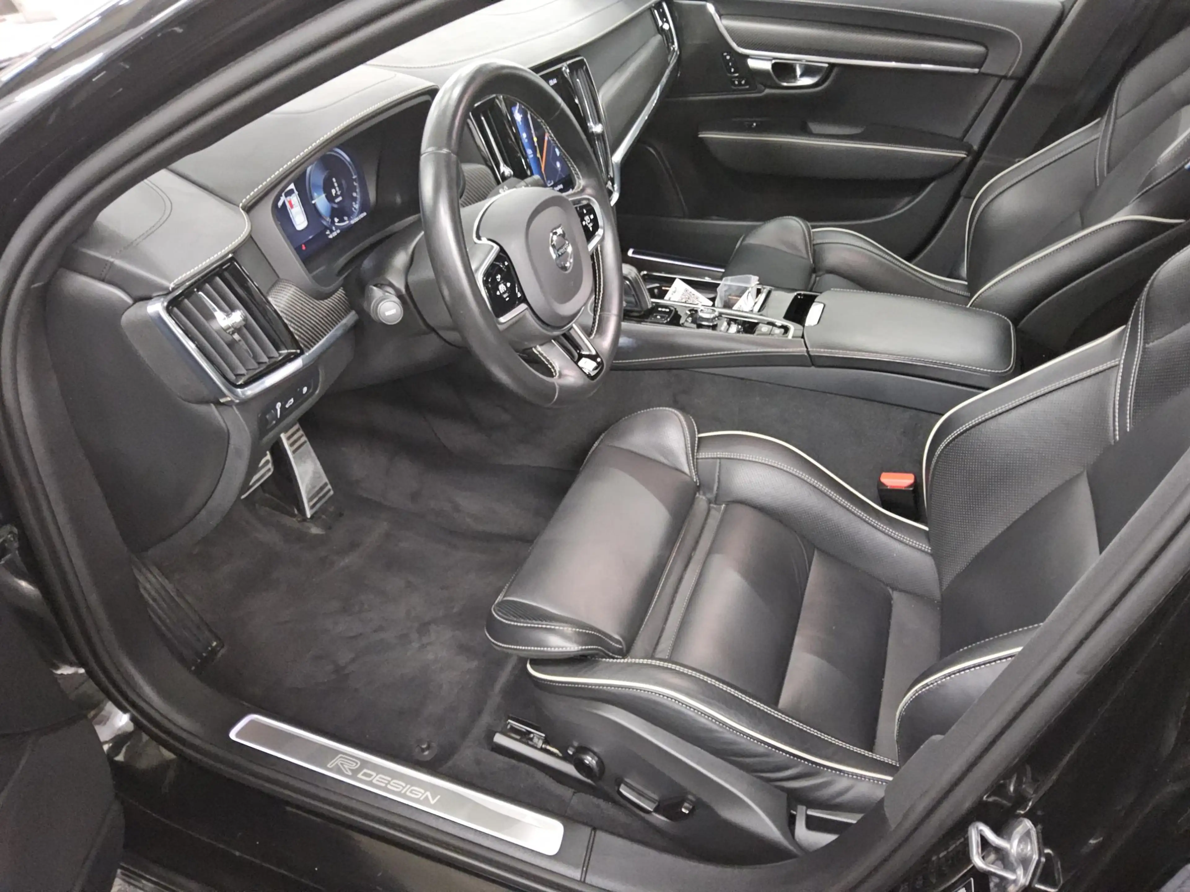 Volvo S90 T8 AWD Hybrid R-Design Navi LED HuD H-K 360° — photo 8