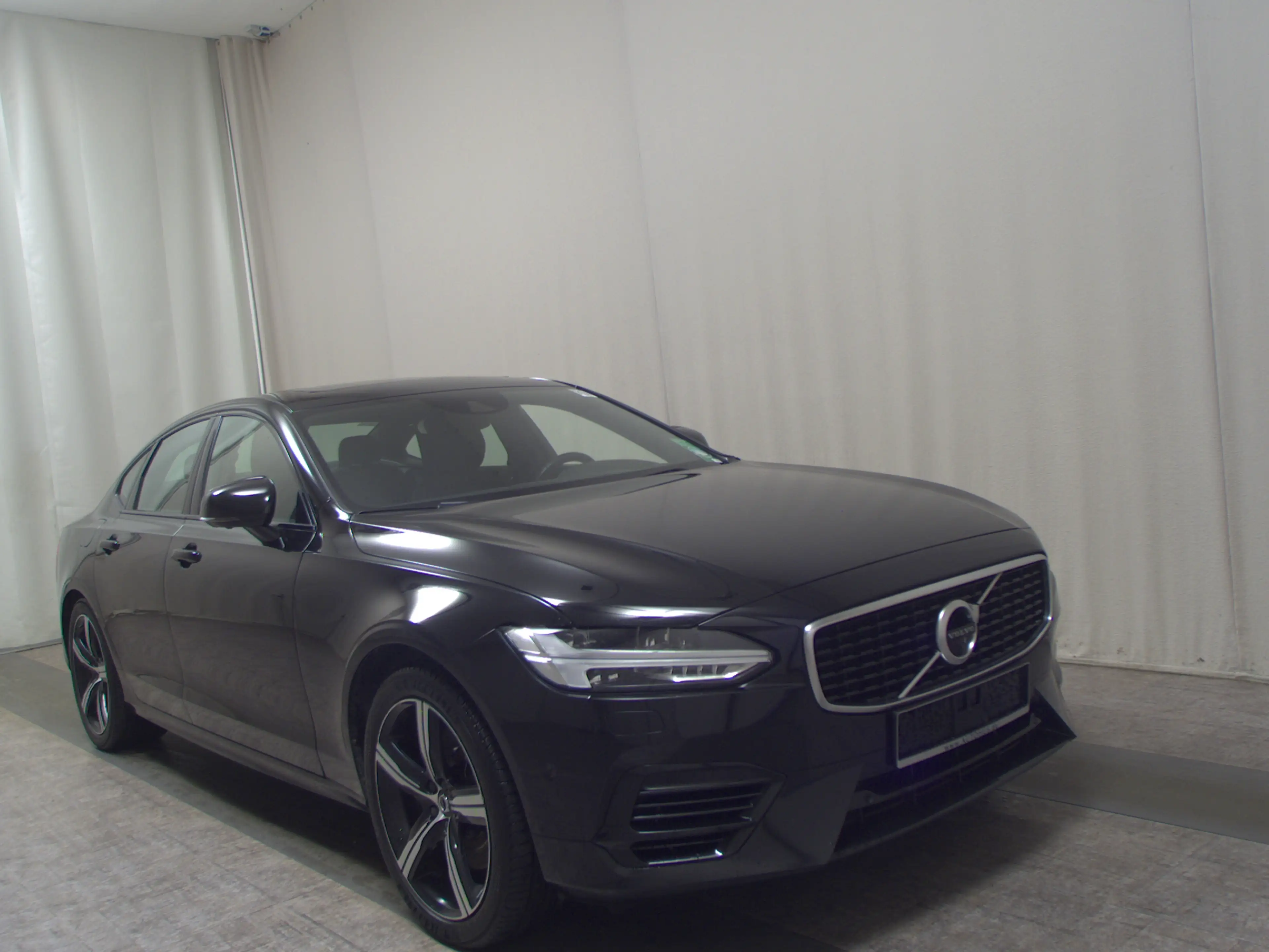 Volvo S90 T8 AWD Hybrid R-Design Navi LED HuD H-K 360° — photo 3