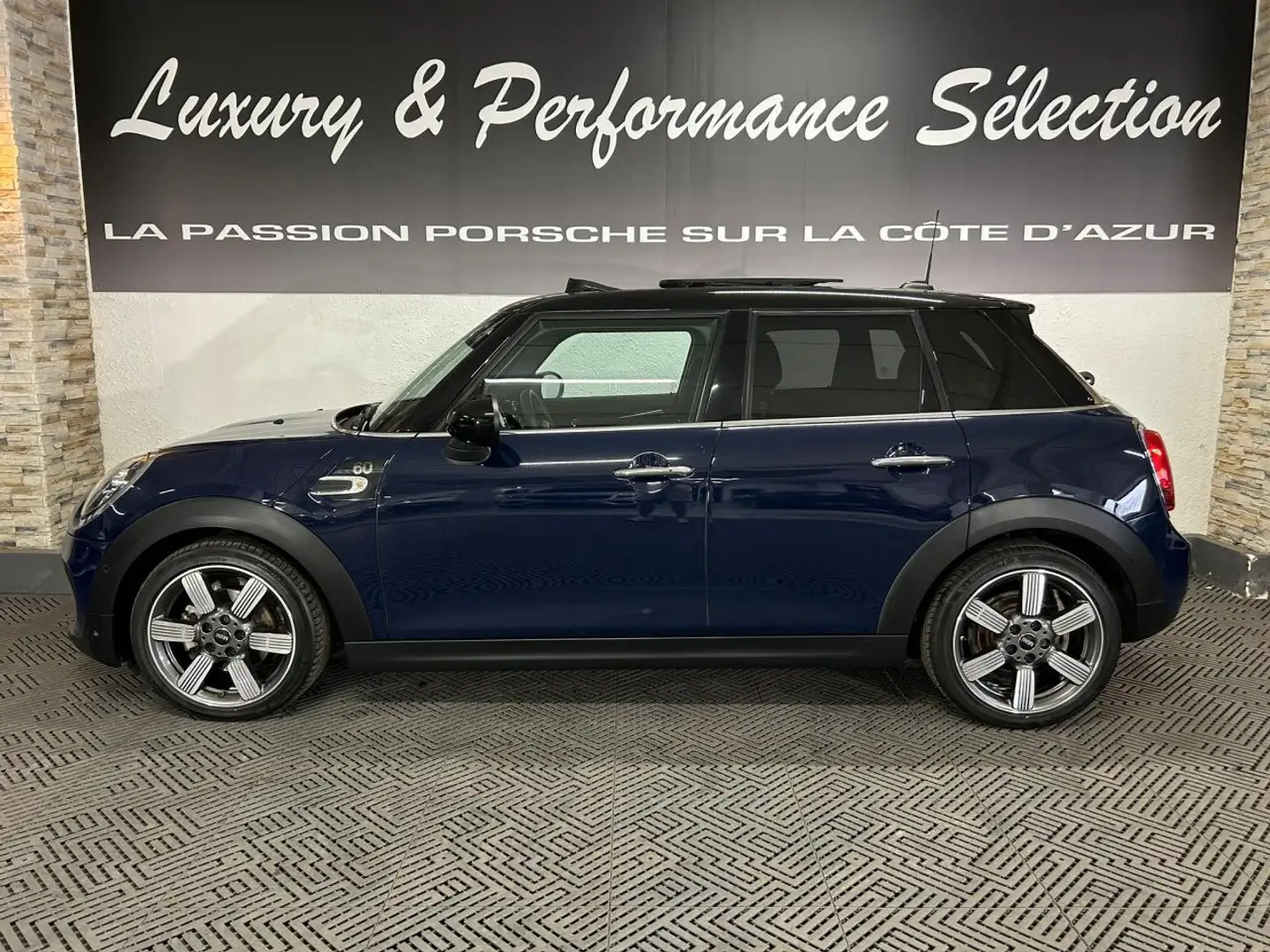 MINI Cooper E 5 portes Phase 2 Cooper 136ch Edition \60 years\ - Синій - 2
