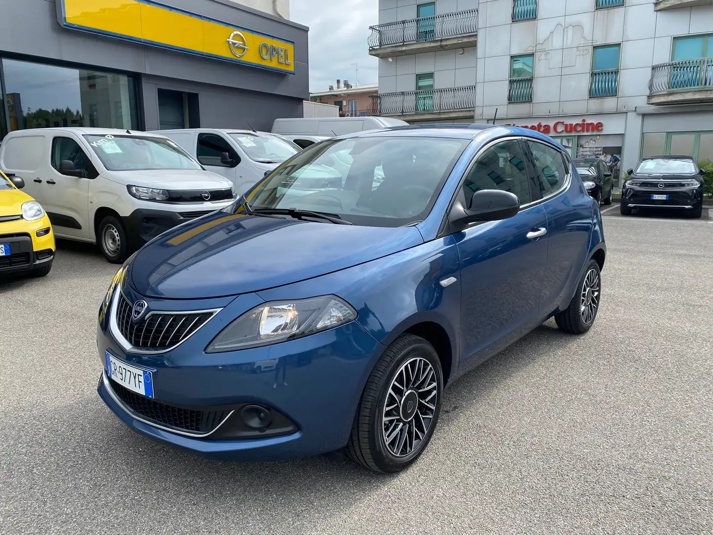 Lancia Ypsilon 1.0 firefly hybrid Platino s&s *KM0* Blauw - 1