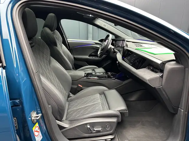 Audi S6 view 14