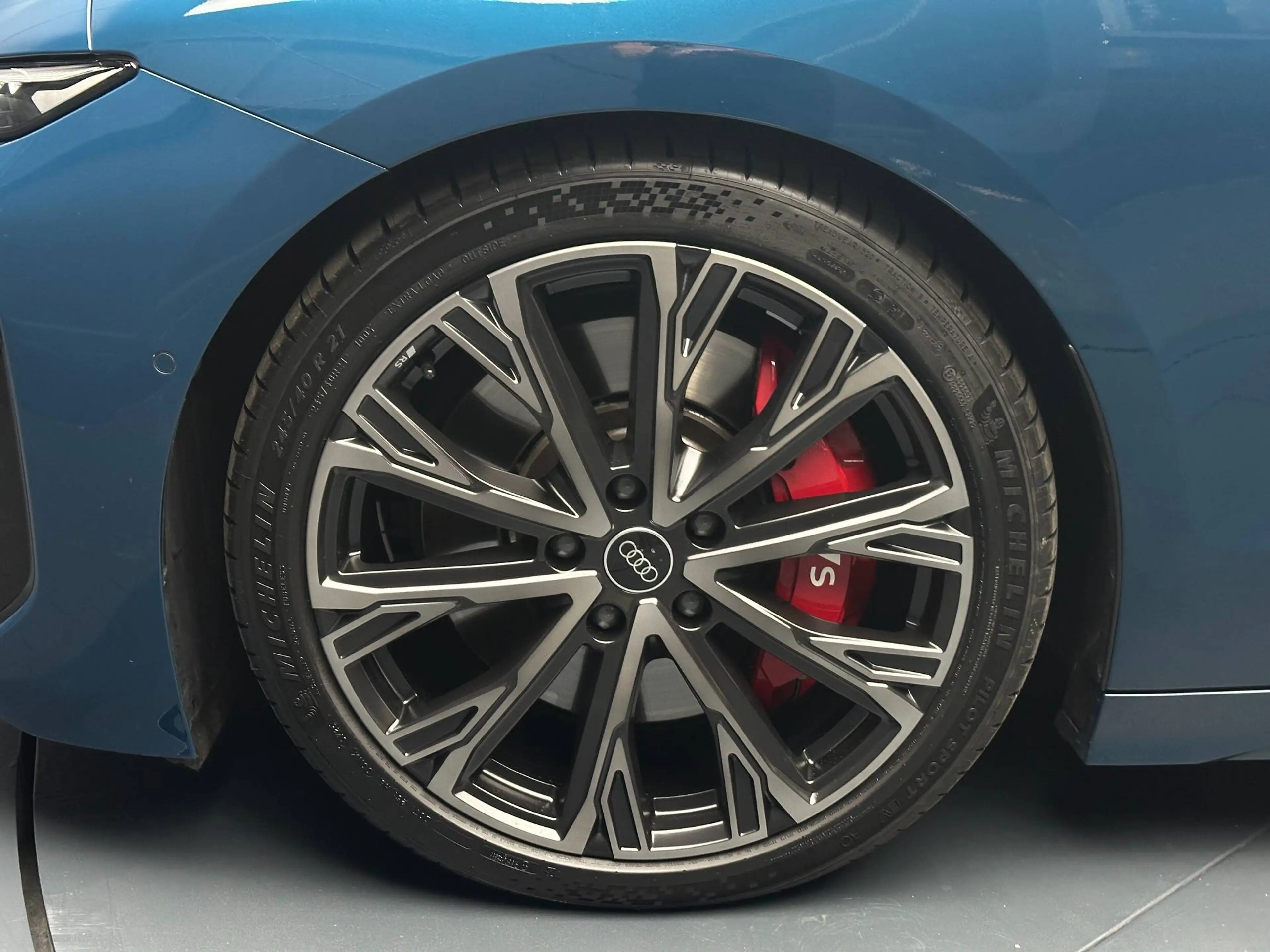 Audi S6 e-tron Avant quattro Edition One Blue *21Zoll*PANORAMA*B&O*AHK* — photo 9