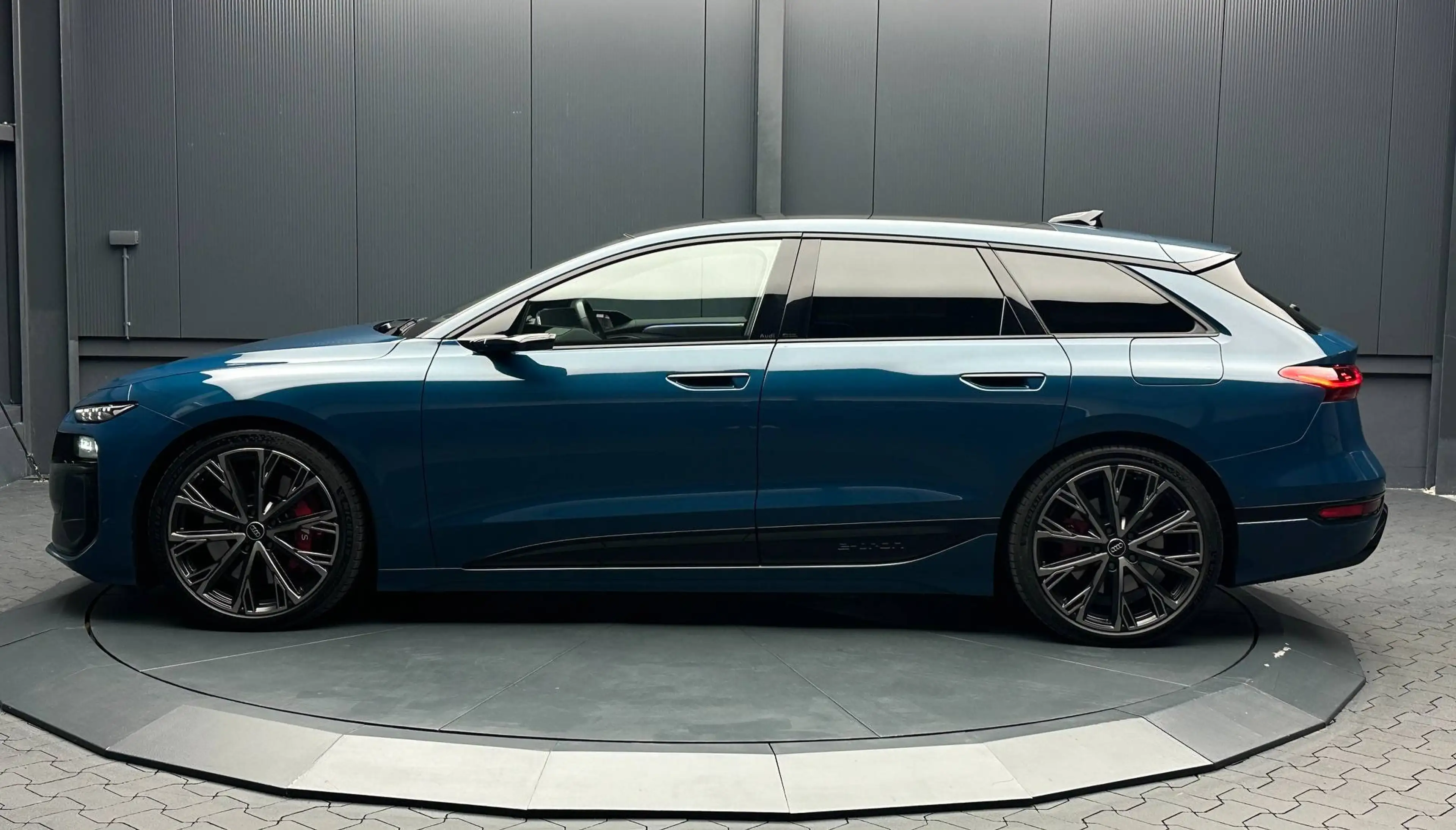 Audi S6 e-tron Avant quattro Edition One Blue *21Zoll*PANORAMA*B&O*AHK* — photo 2