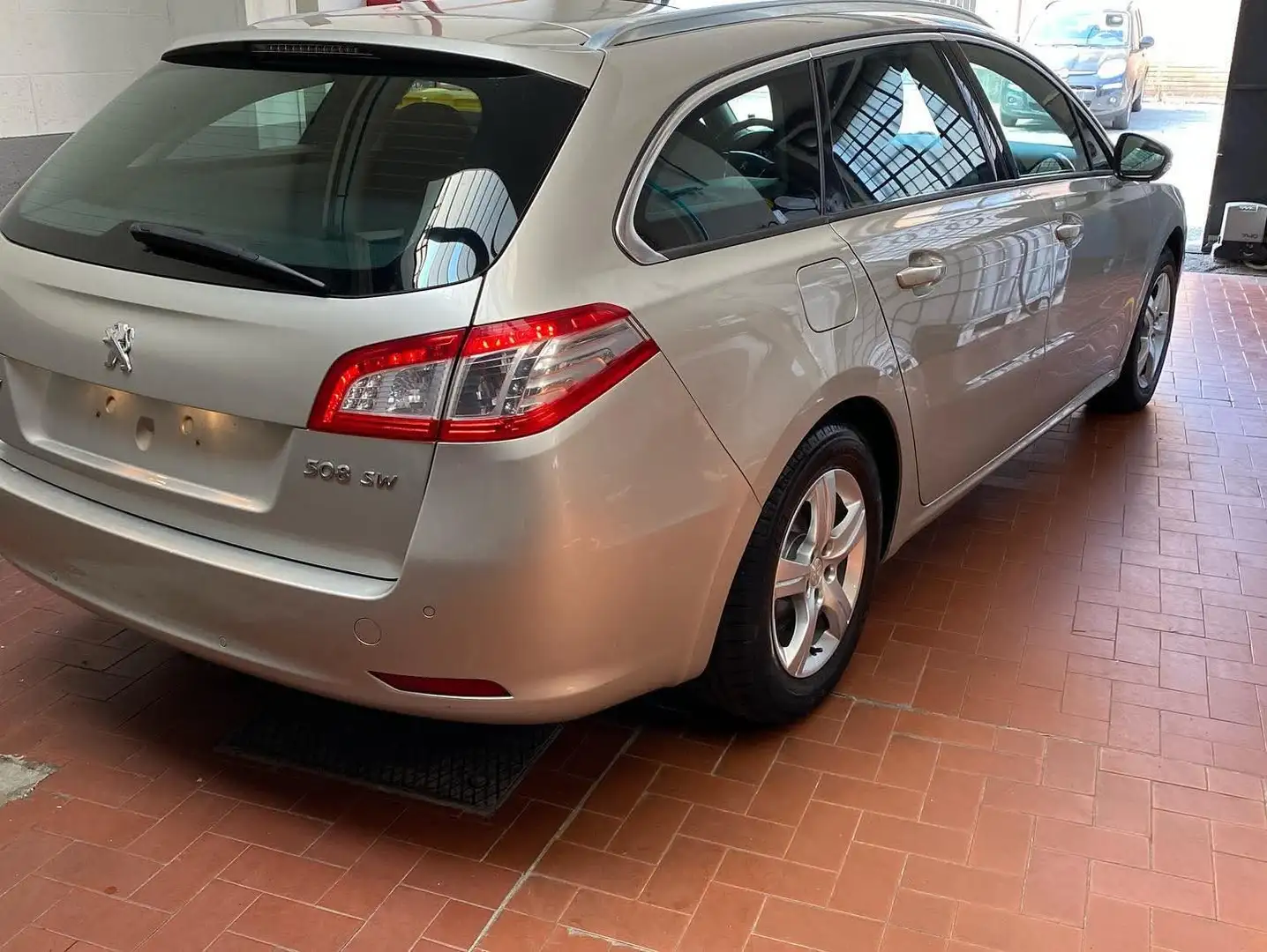 Peugeot 508 508 SW SW 1.6 e-hdi 8v Business Ciel s Béžová - 2