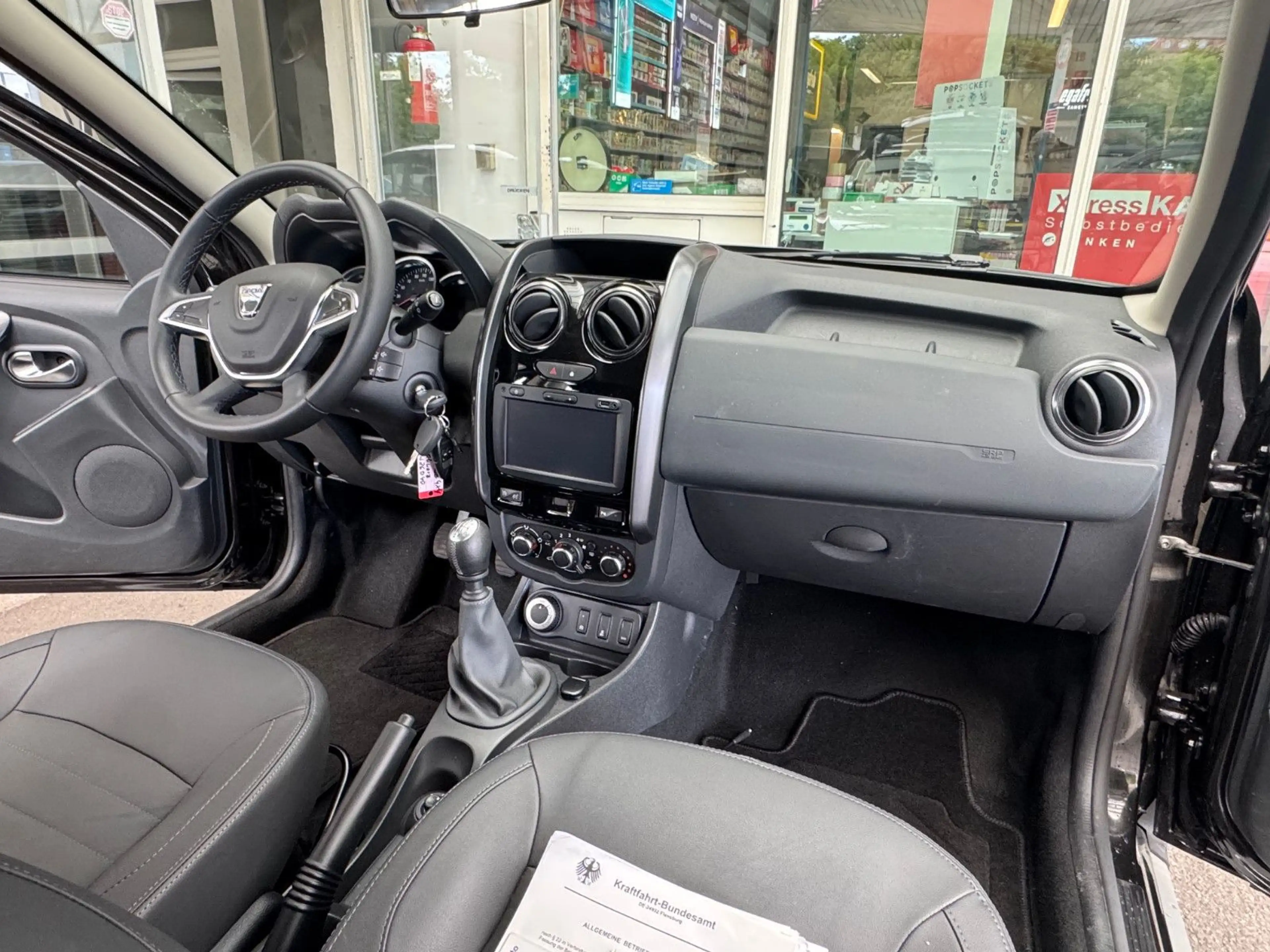 Dacia Duster Black Shado 4x4 AHK  Sitz+Standhz Rentner — photo 7