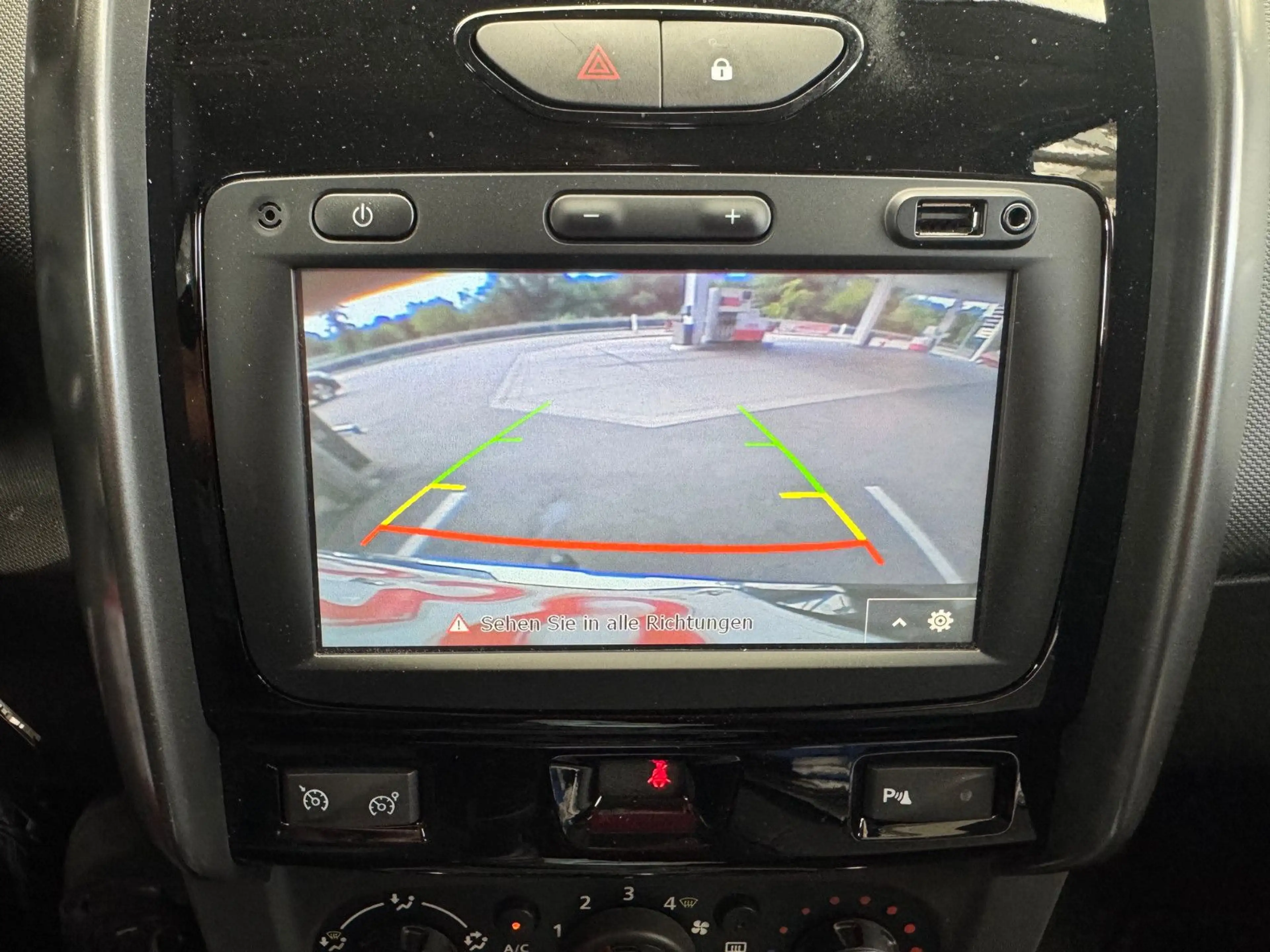 Dacia Duster Black Shado 4x4 AHK  Sitz+Standhz Rentner — photo 9