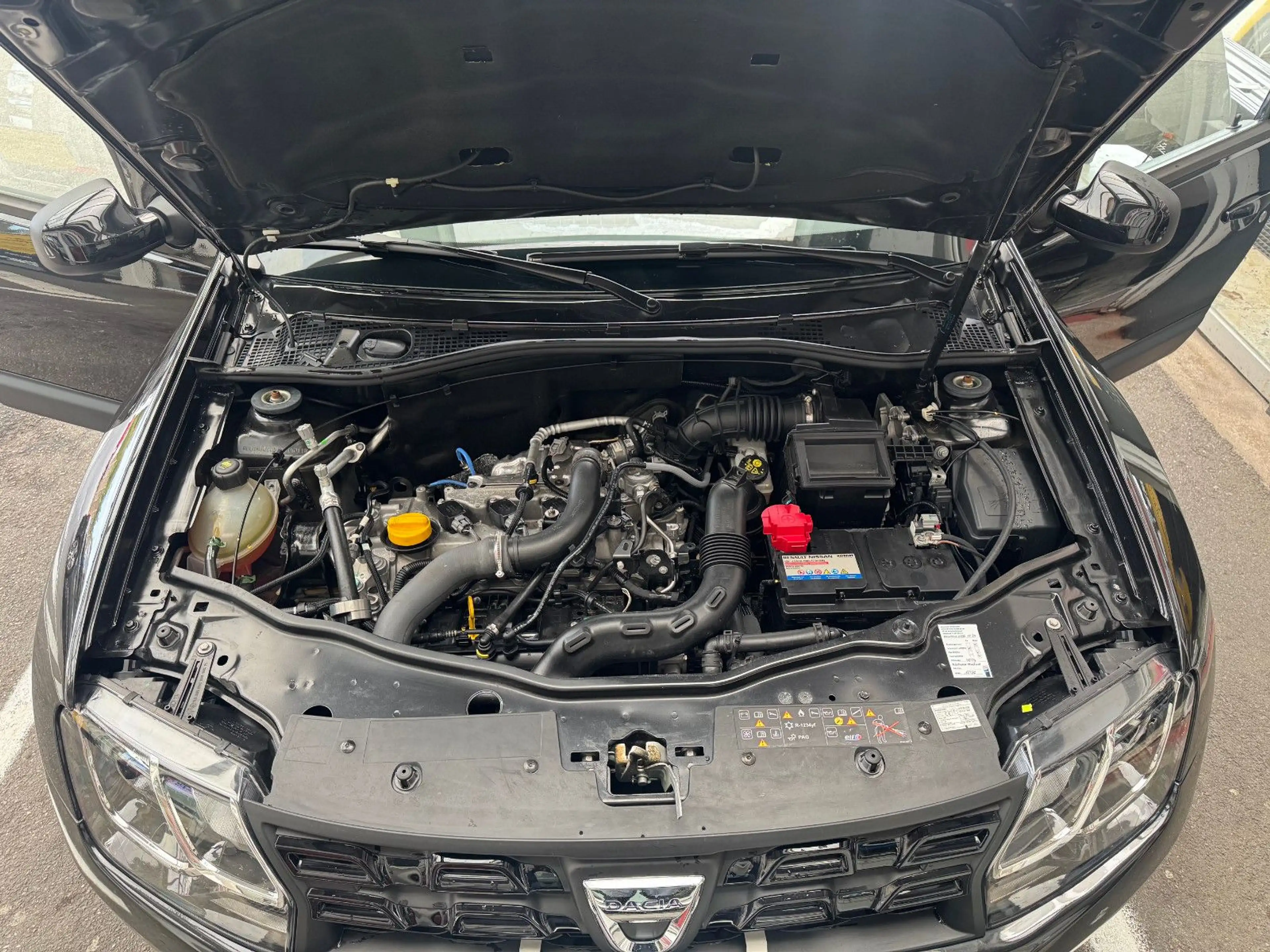 Dacia Duster Black Shado 4x4 AHK  Sitz+Standhz Rentner — photo 15