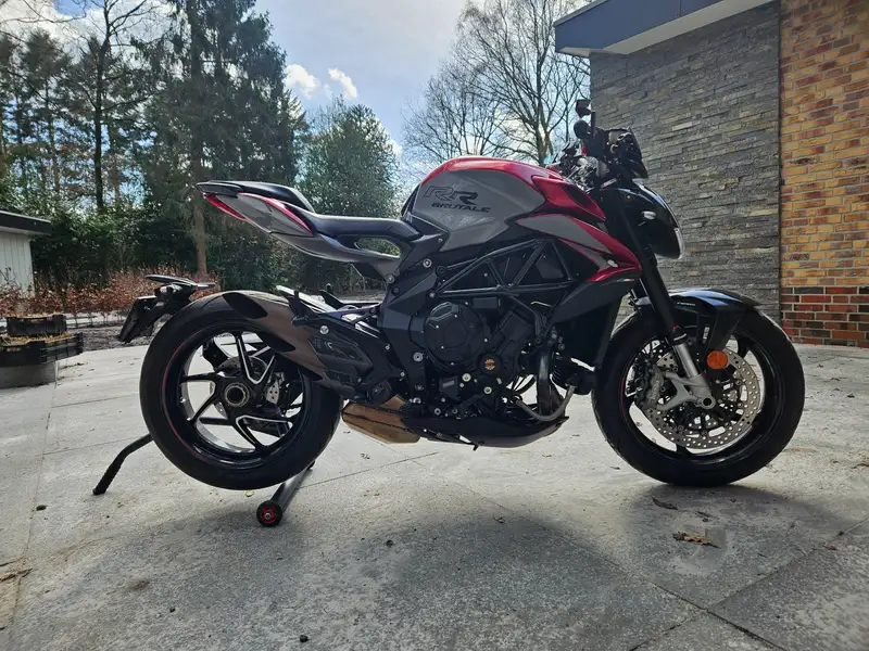 MV Agusta Brutale 800 - foto 4
