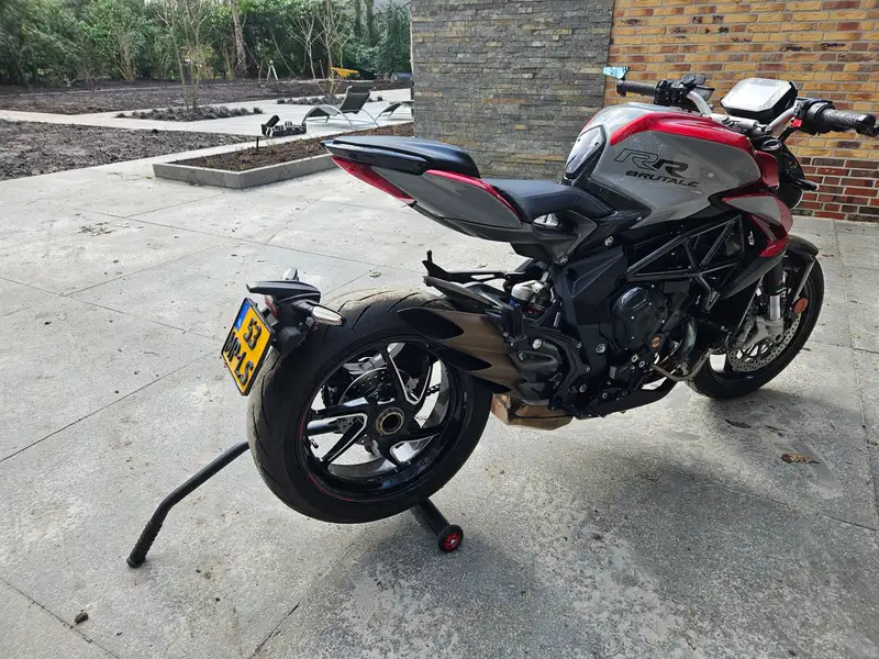 MV Agusta Brutale 800 - foto 5
