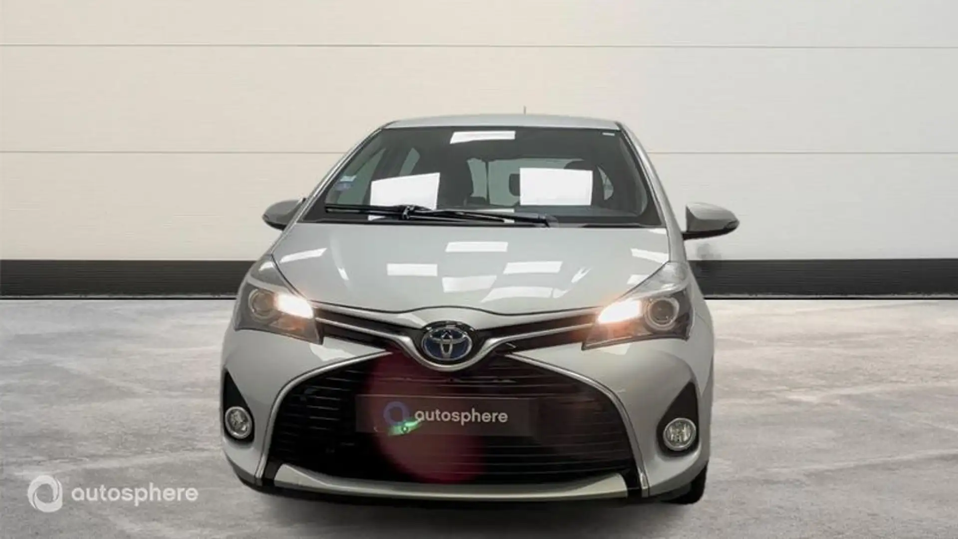 Toyota Yaris HSD 100h Dynamic 5p - 2