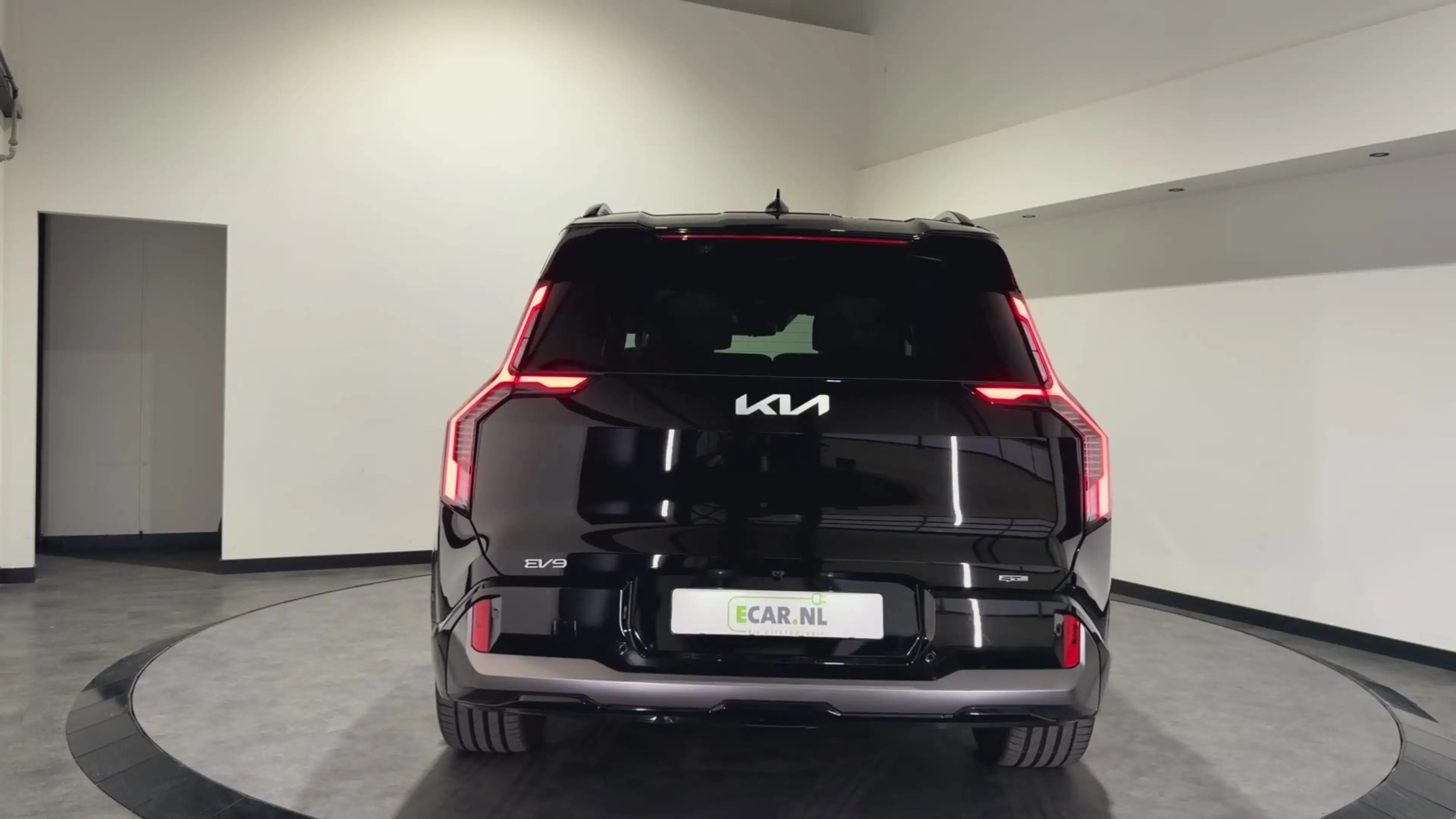 Kia EV9 Launch Edition GT-Line AWD 99.8 kWh 384pk | SOH 96 — photo 4