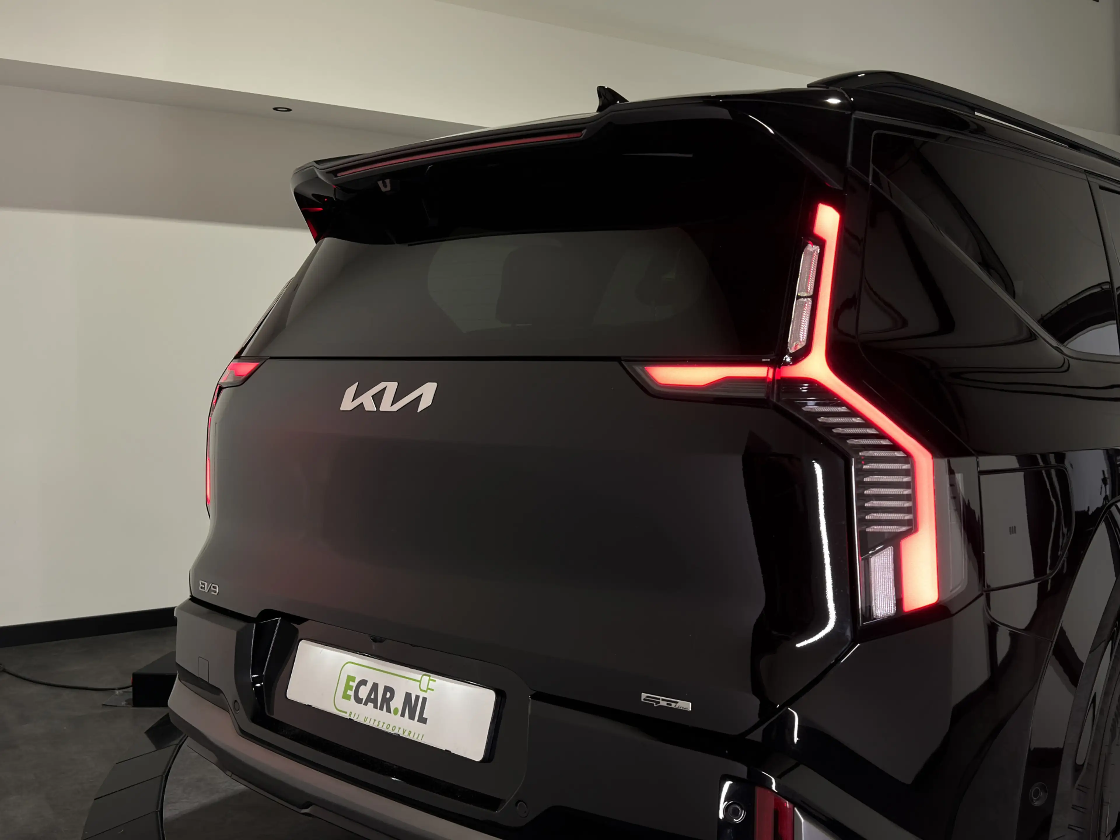 Kia EV9 Launch Edition GT-Line AWD 99.8 kWh 384pk | SOH 96 — photo 10